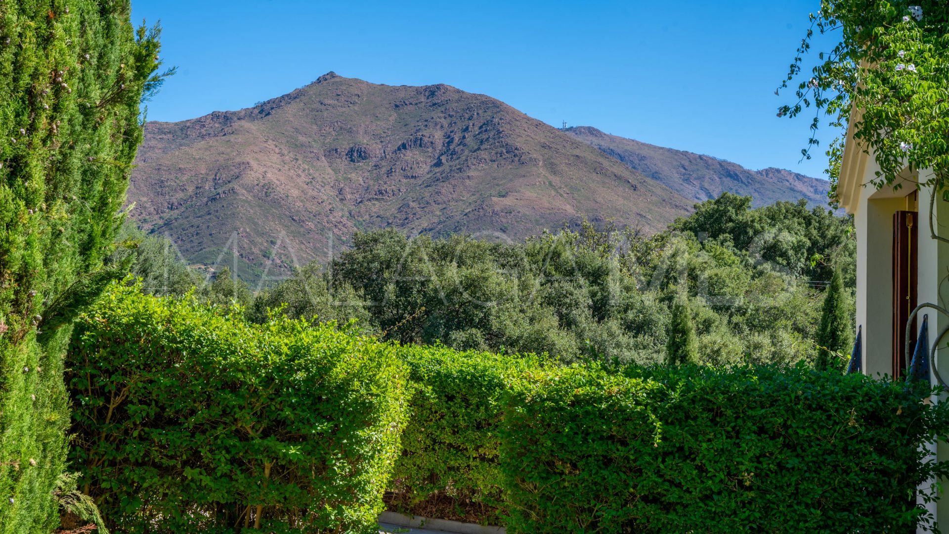 Country house for sale in Casares