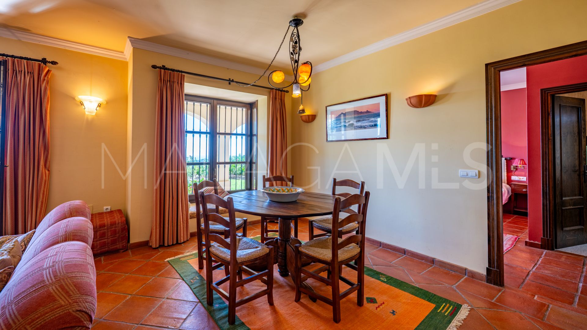 Country house for sale in Casares