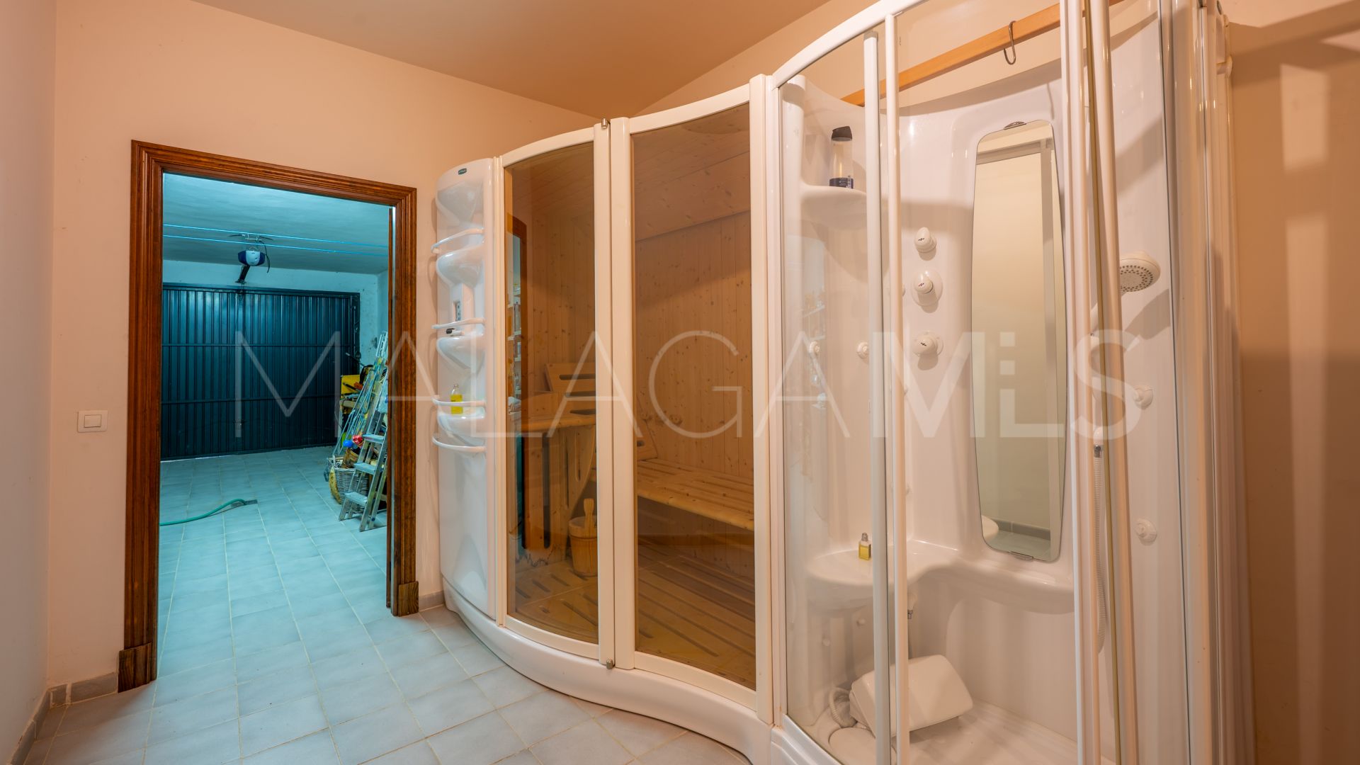 Country house for sale in Casares