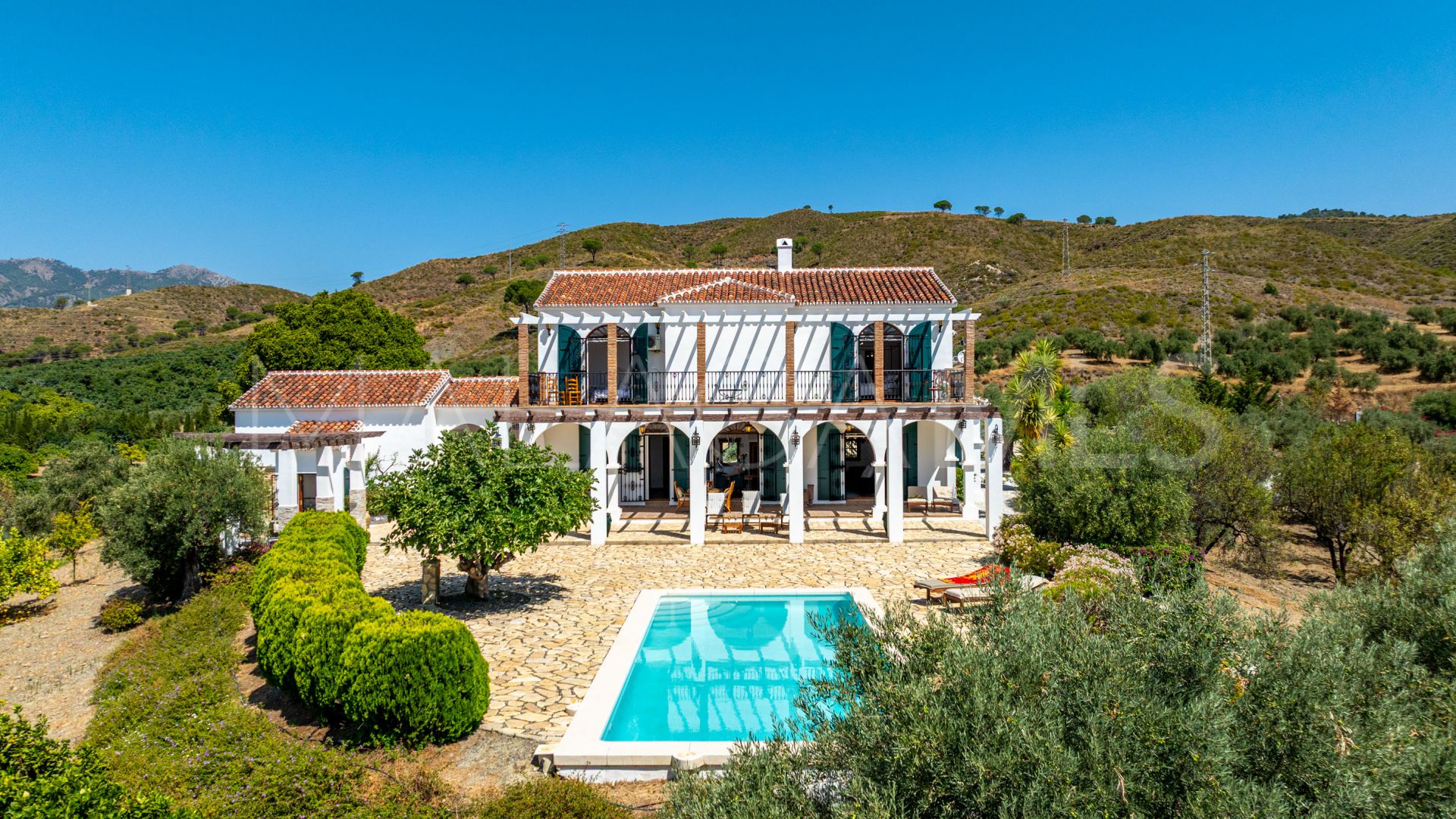 Landhaus for sale in Casarabonela