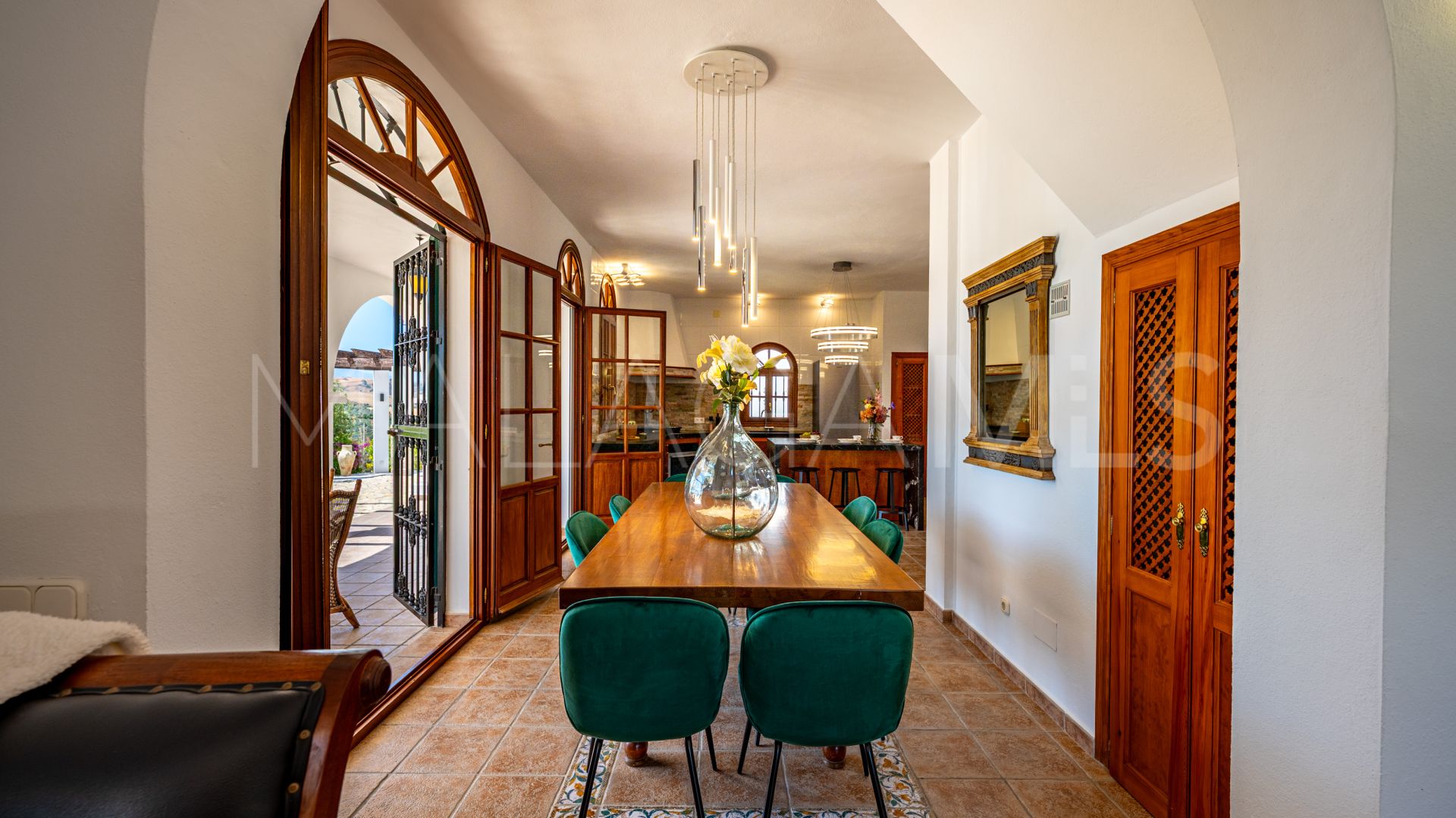 Landhaus for sale in Casarabonela