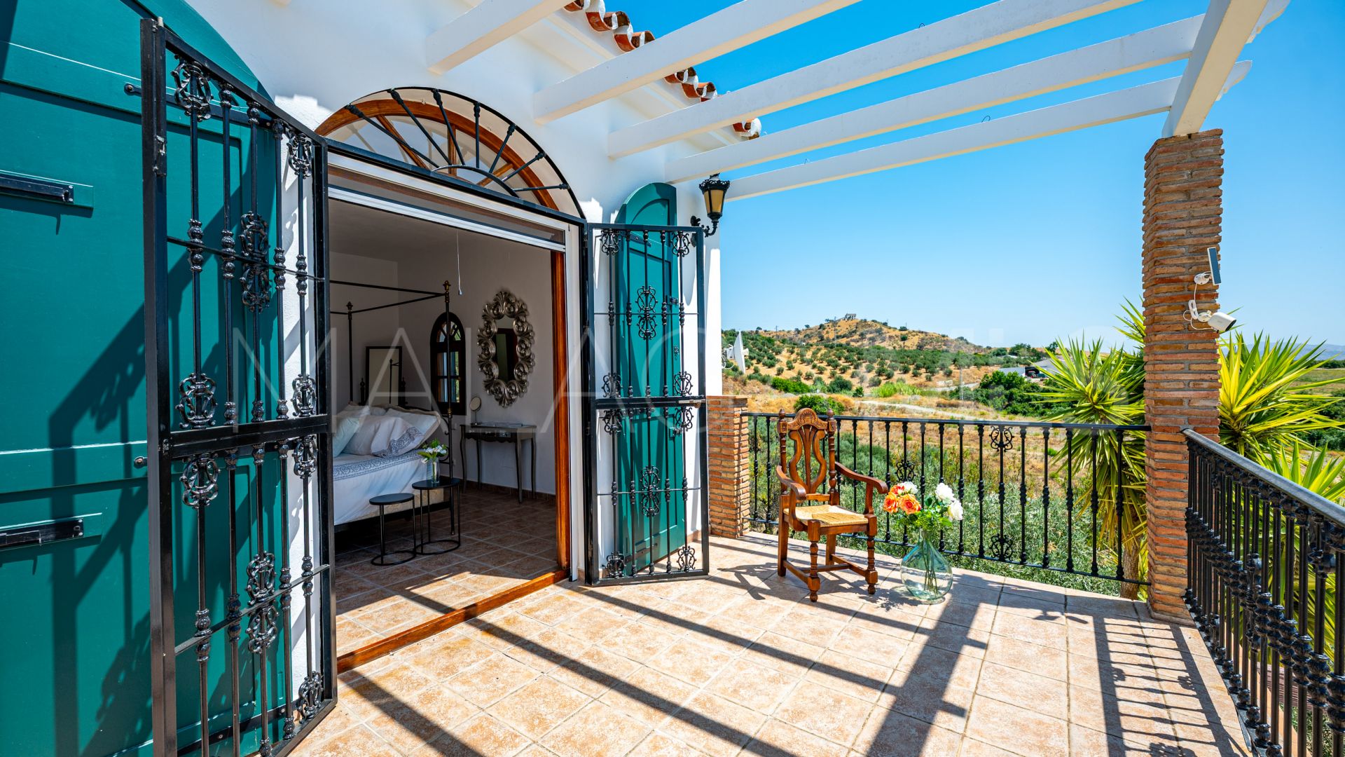 Landhaus for sale in Casarabonela
