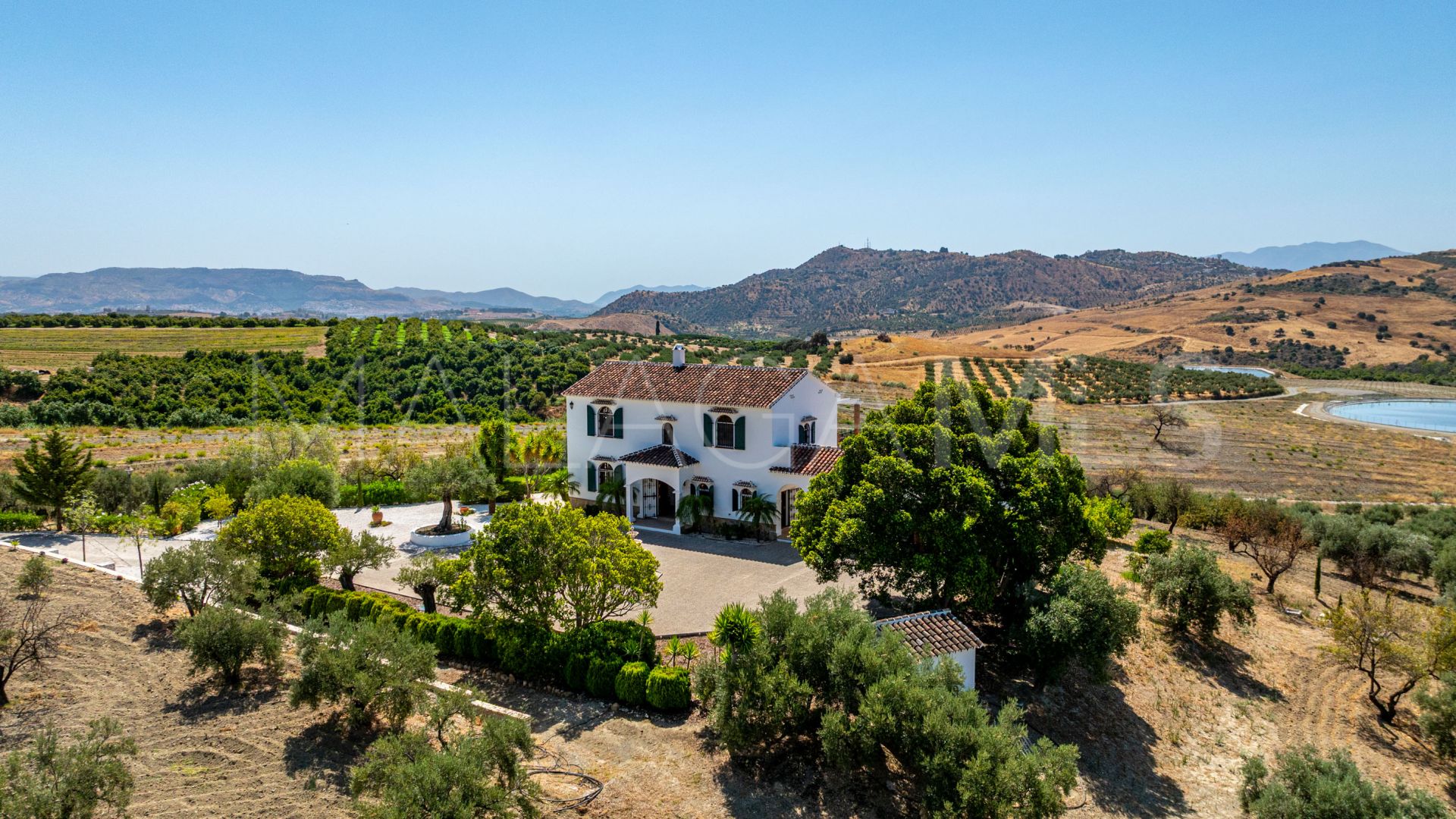 Landhaus for sale in Casarabonela