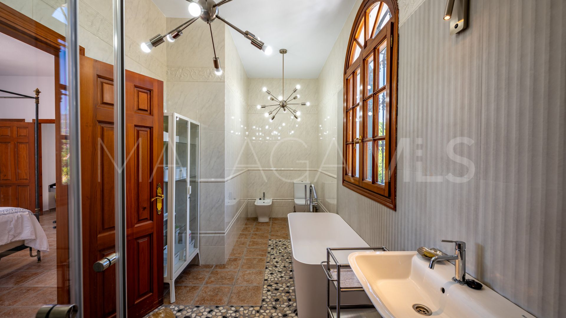 Landhaus for sale in Casarabonela