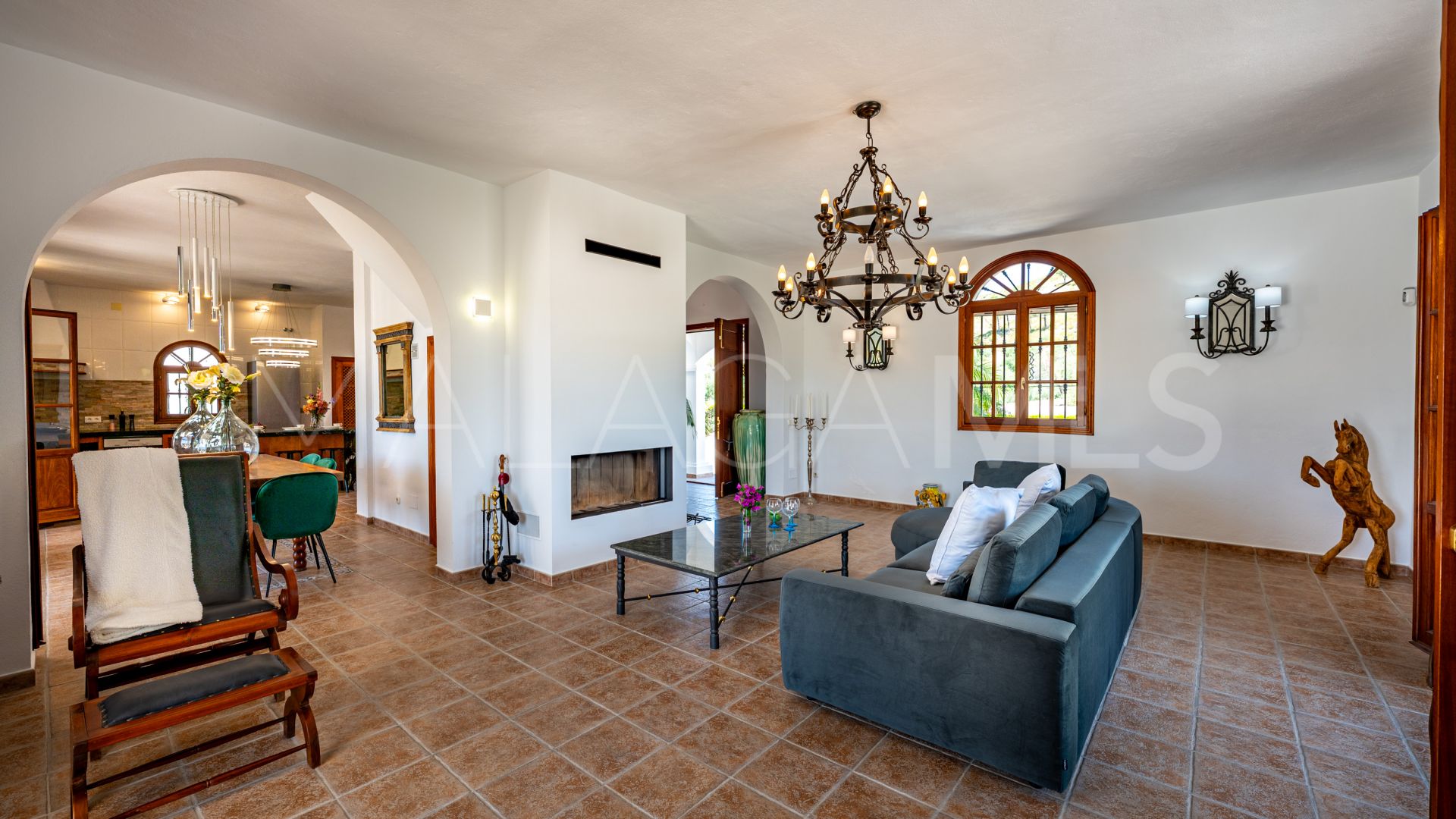 Landhaus for sale in Casarabonela