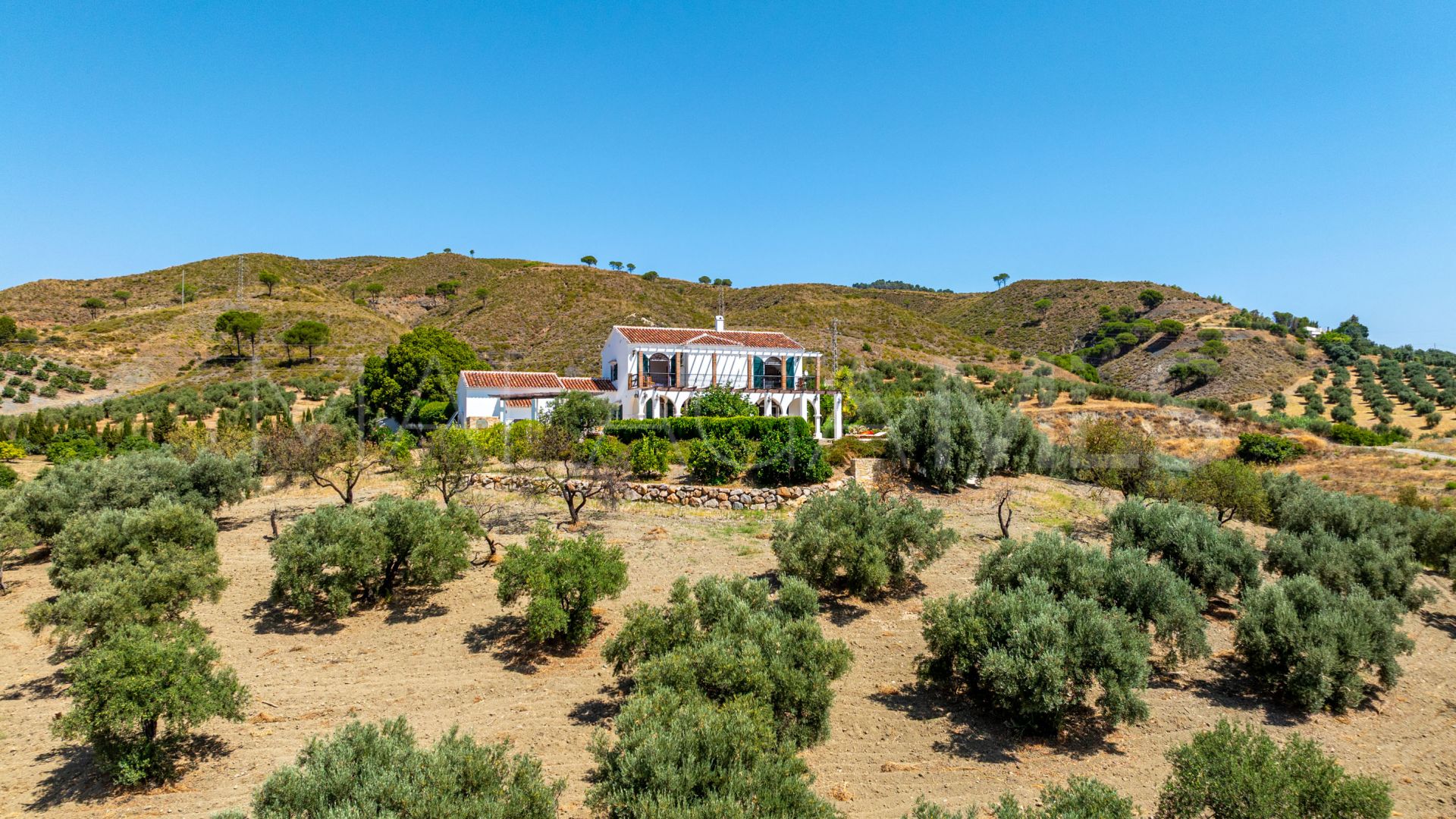 Landhaus for sale in Casarabonela