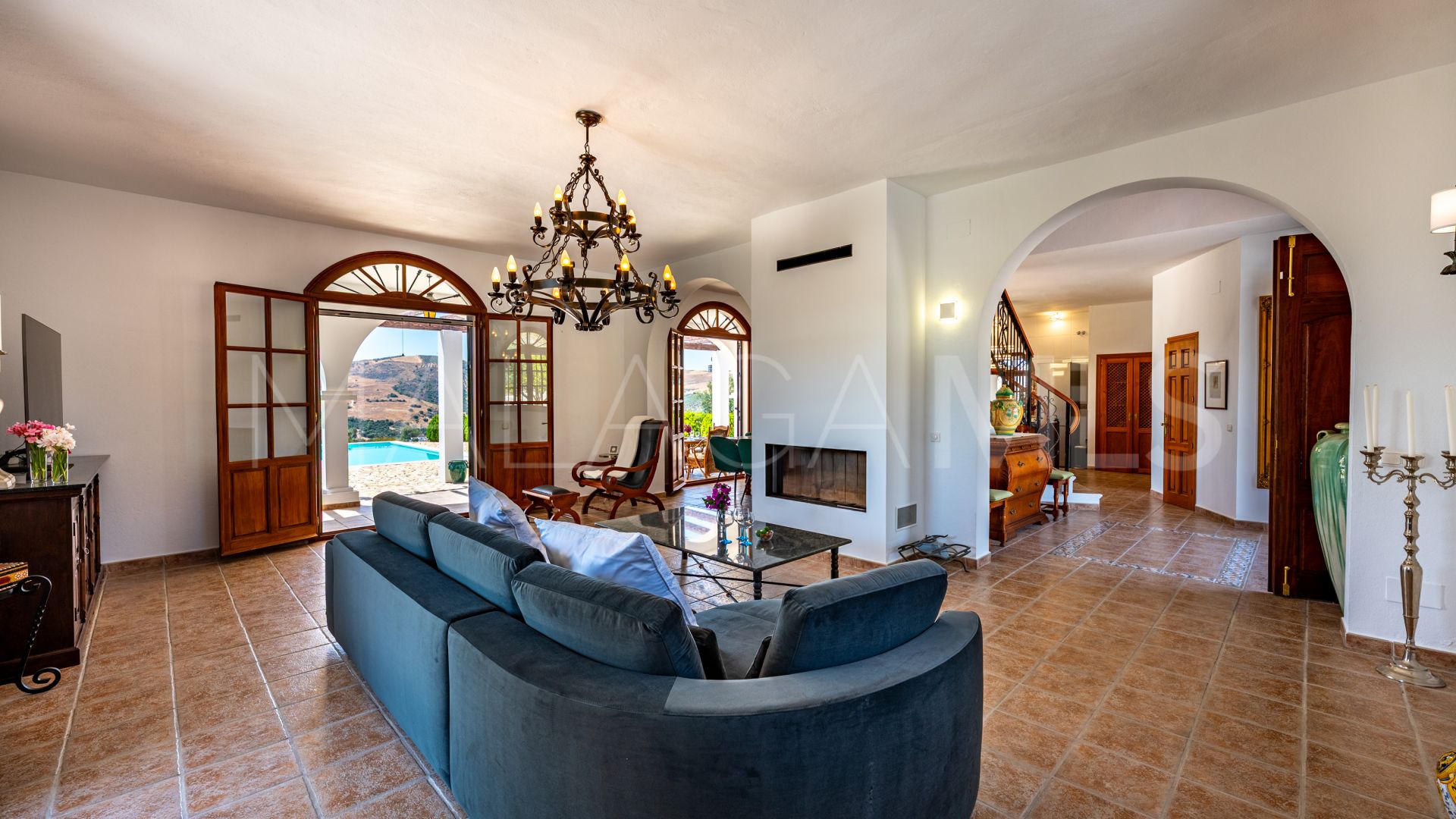 Landhaus for sale in Casarabonela