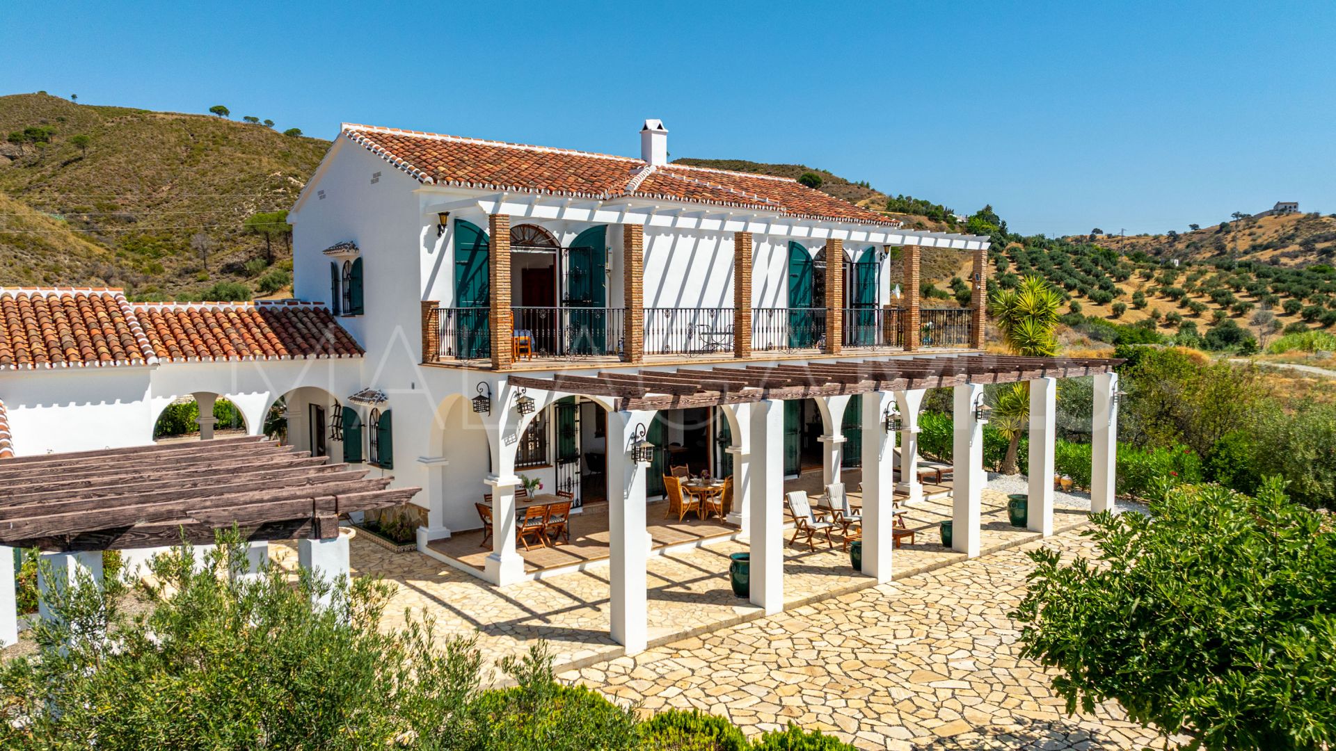 Landhaus for sale in Casarabonela