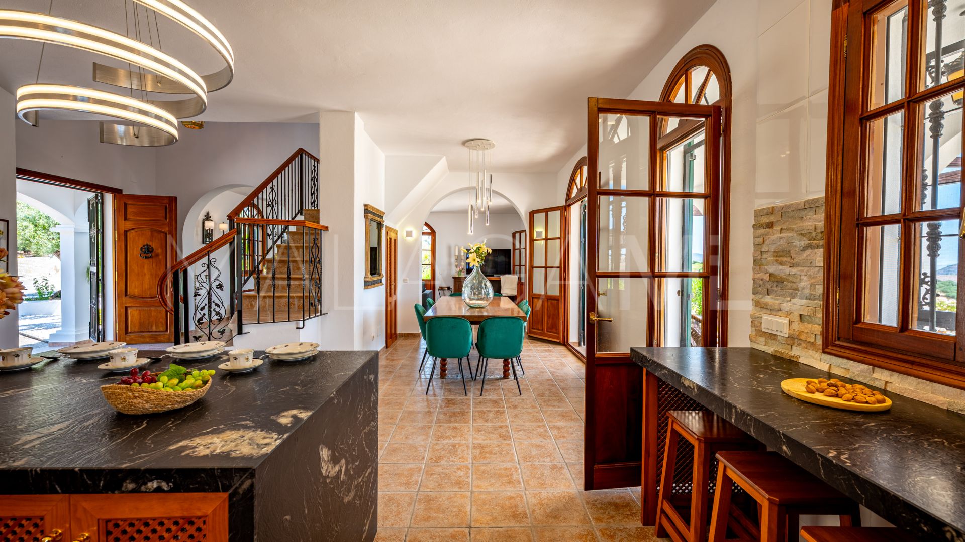 Landhaus for sale in Casarabonela