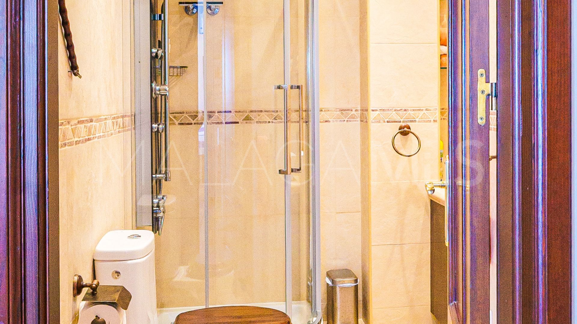 Country house for sale in Estepona