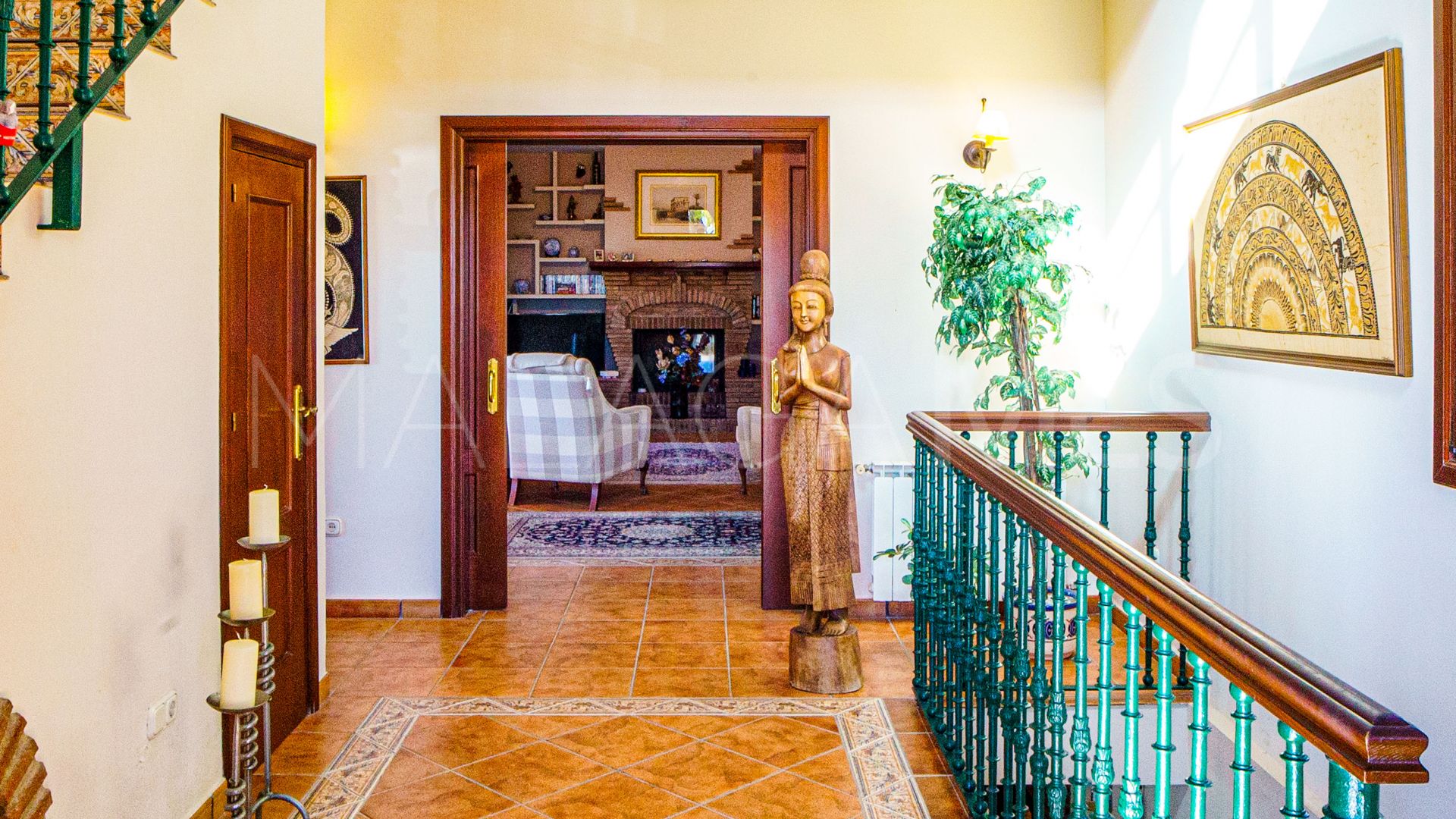 Country house for sale in Estepona