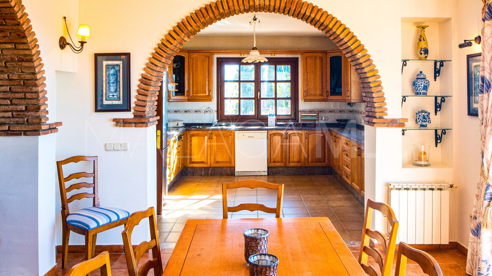 Country house for sale in Estepona