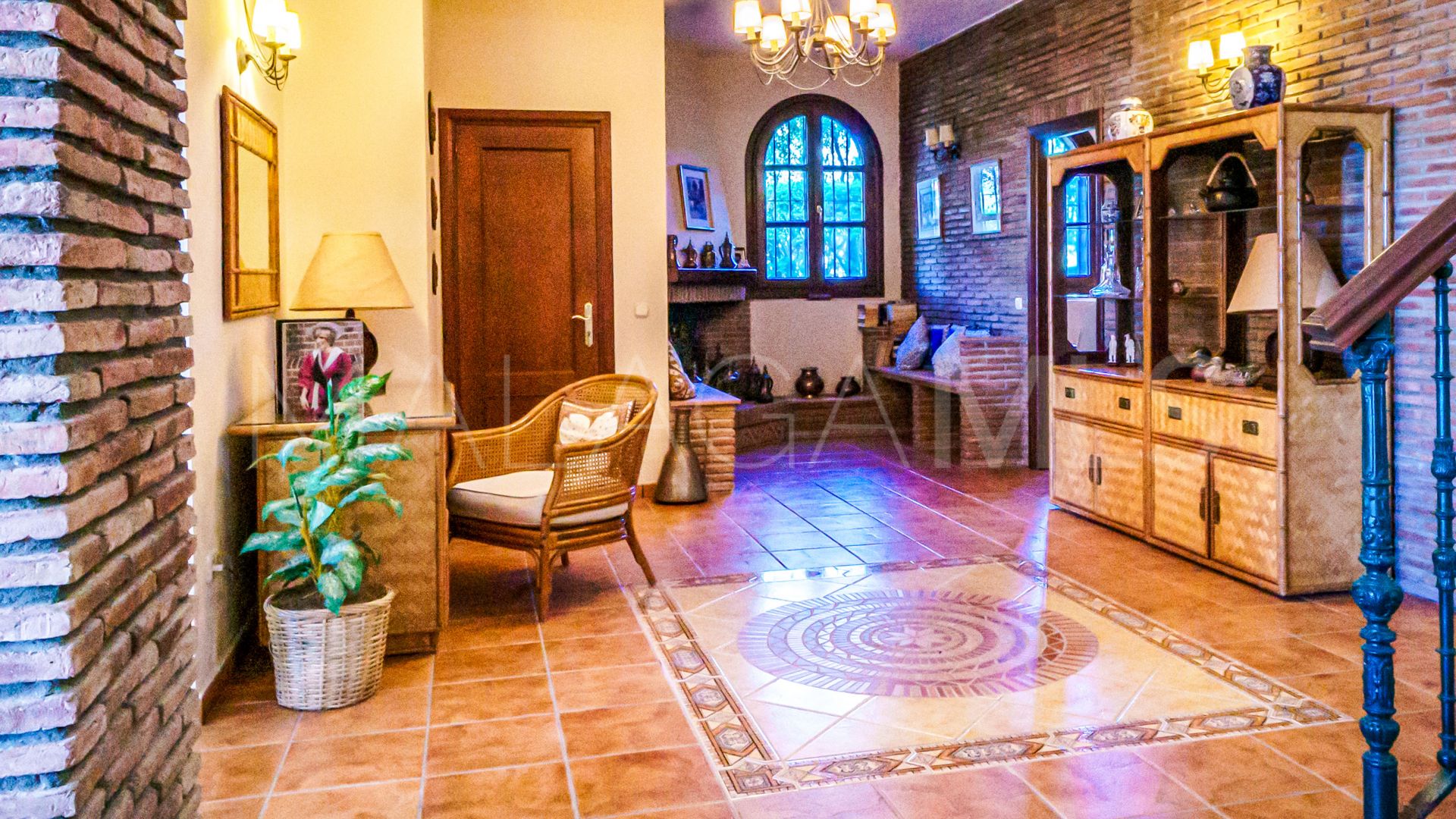 Country house for sale in Estepona