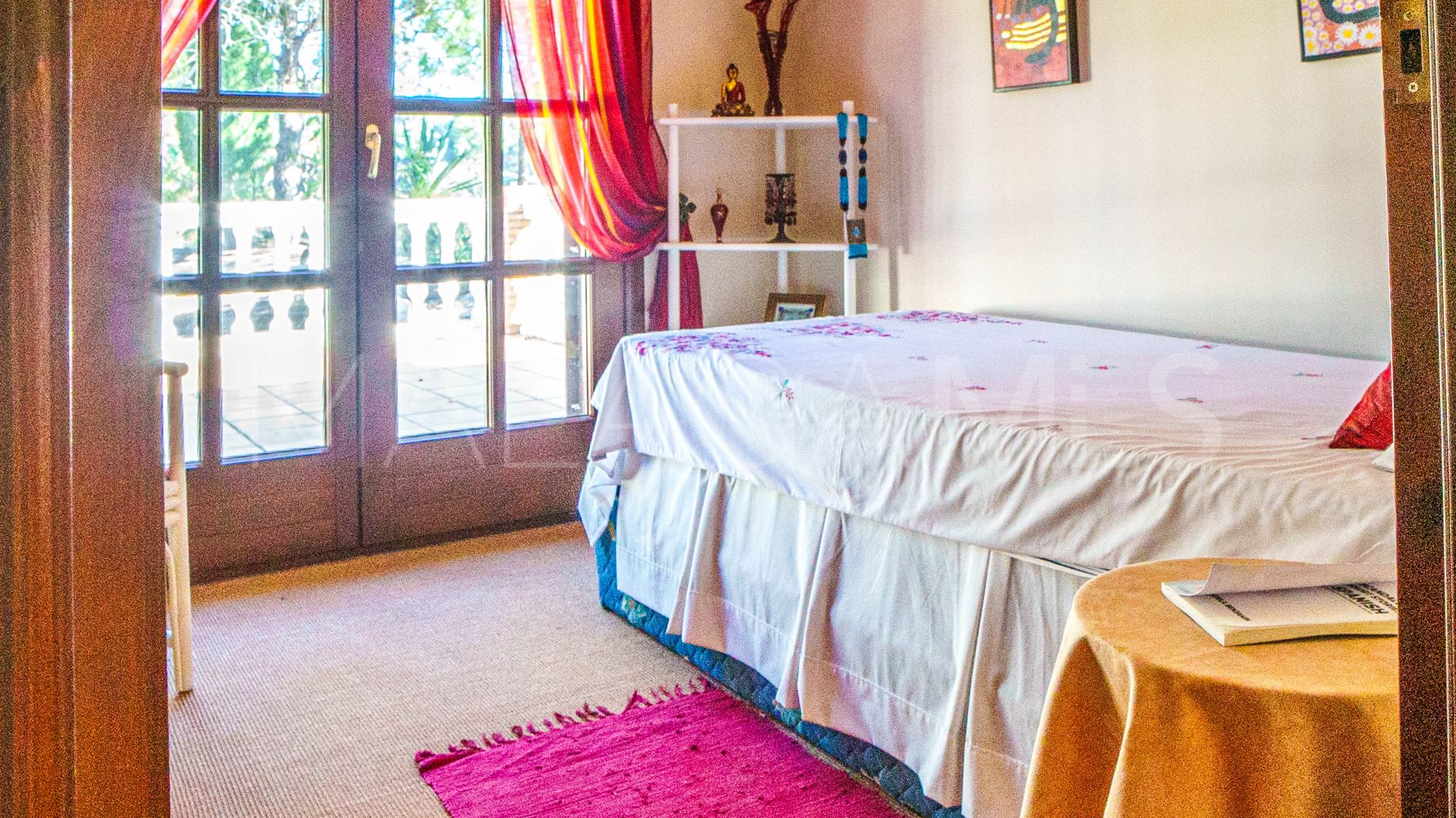 Country house for sale in Estepona