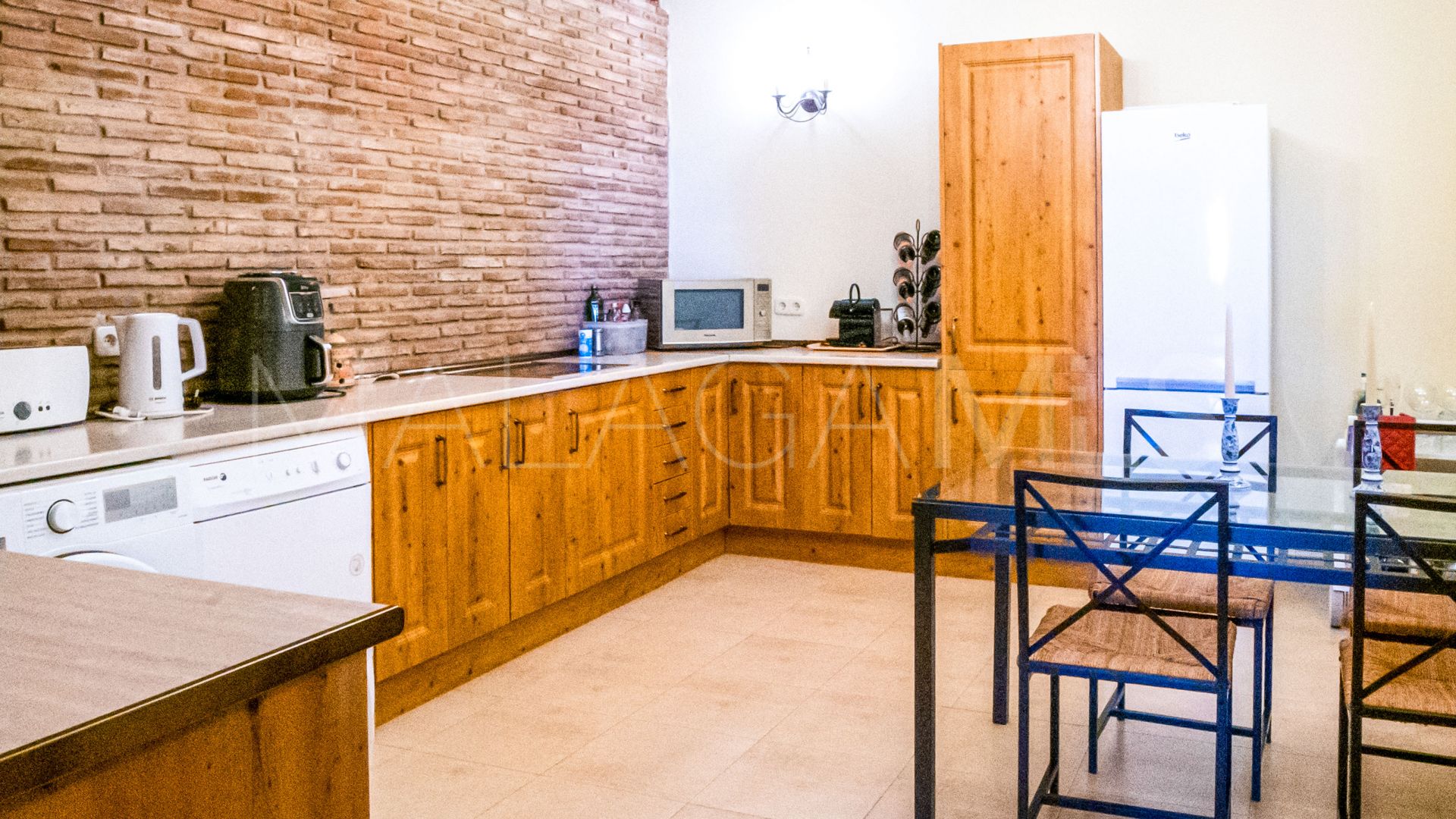 Country house for sale in Estepona