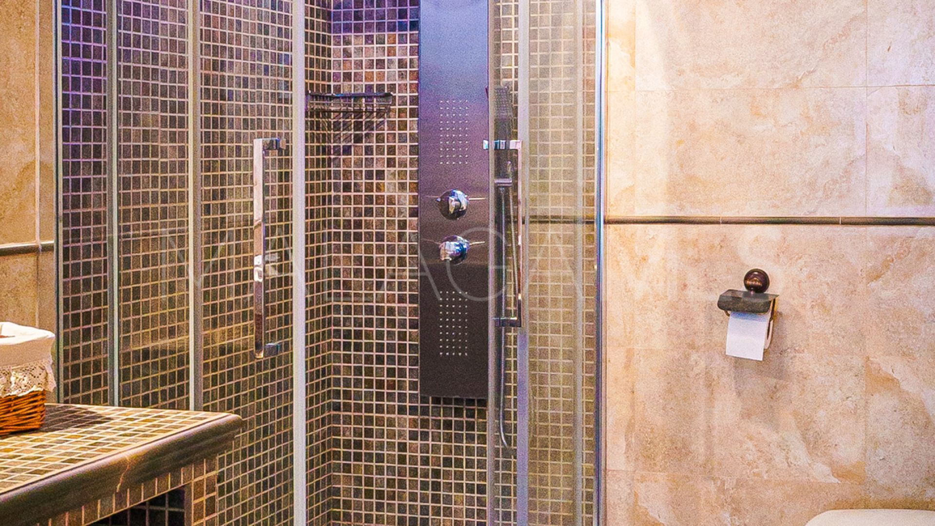 Country house for sale in Estepona