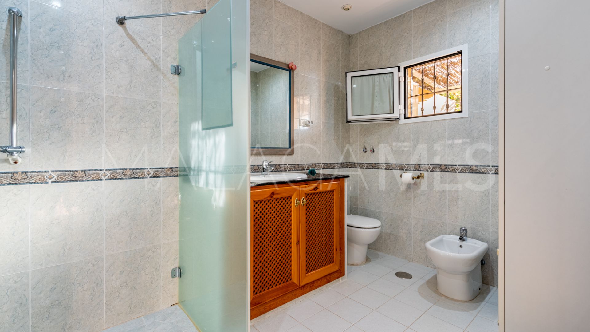 Landhaus for sale in Alhaurin de la Torre