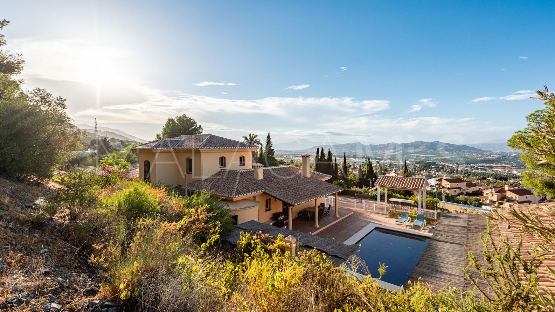 Landhaus for sale in Alhaurin de la Torre