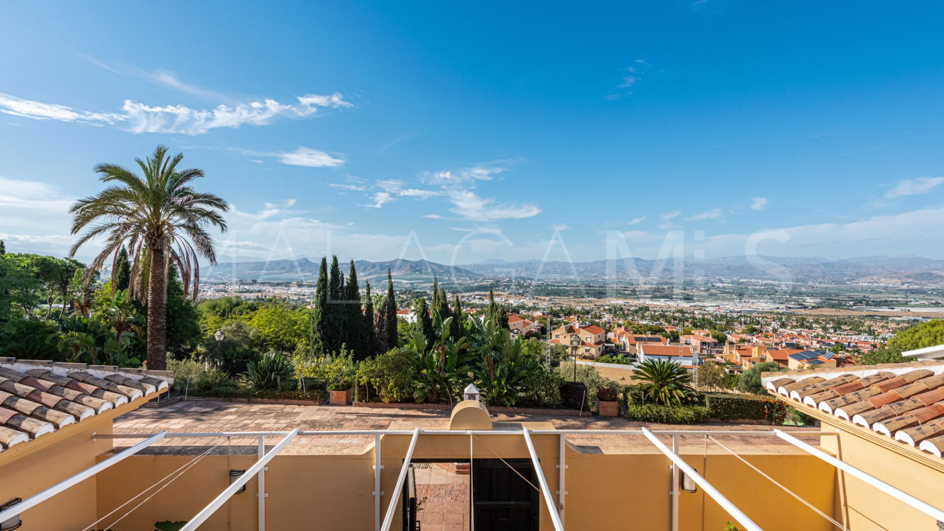 Landhaus for sale in Alhaurin de la Torre