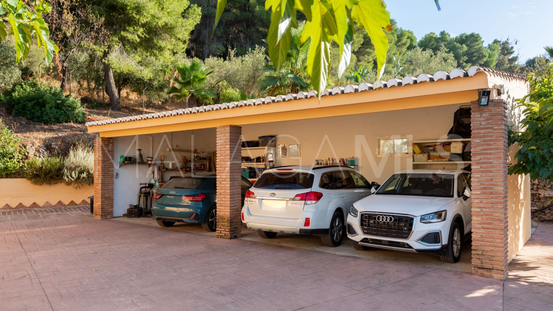 Landhaus for sale in Alhaurin de la Torre