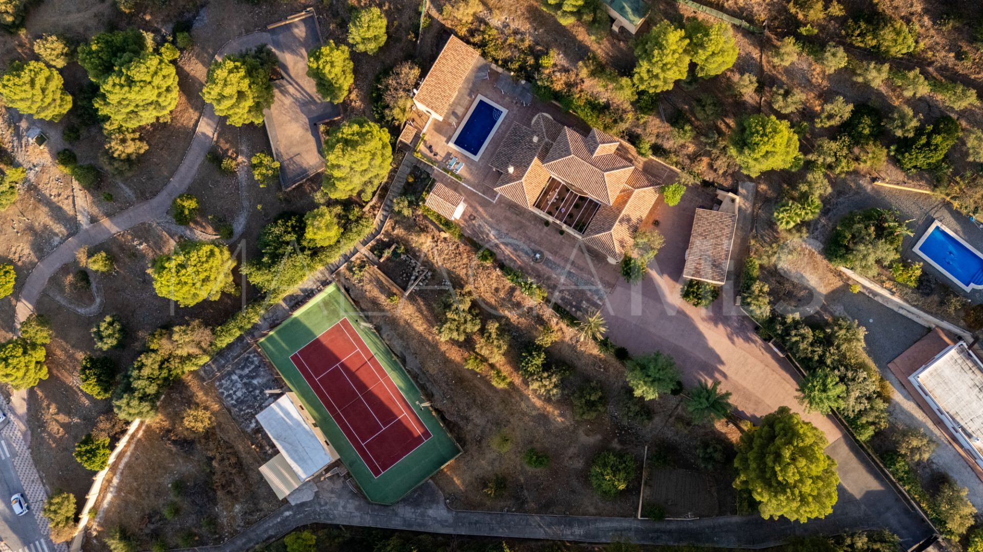 Landhaus for sale in Alhaurin de la Torre