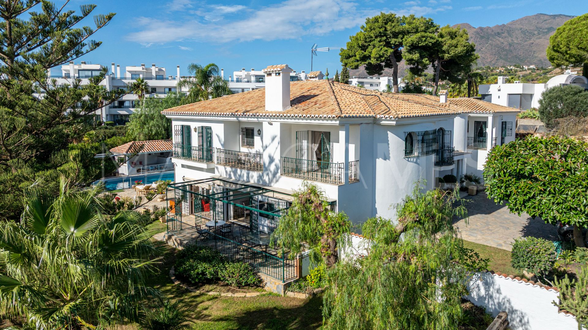 Landhaus for sale in Los Reales - Sierra Estepona