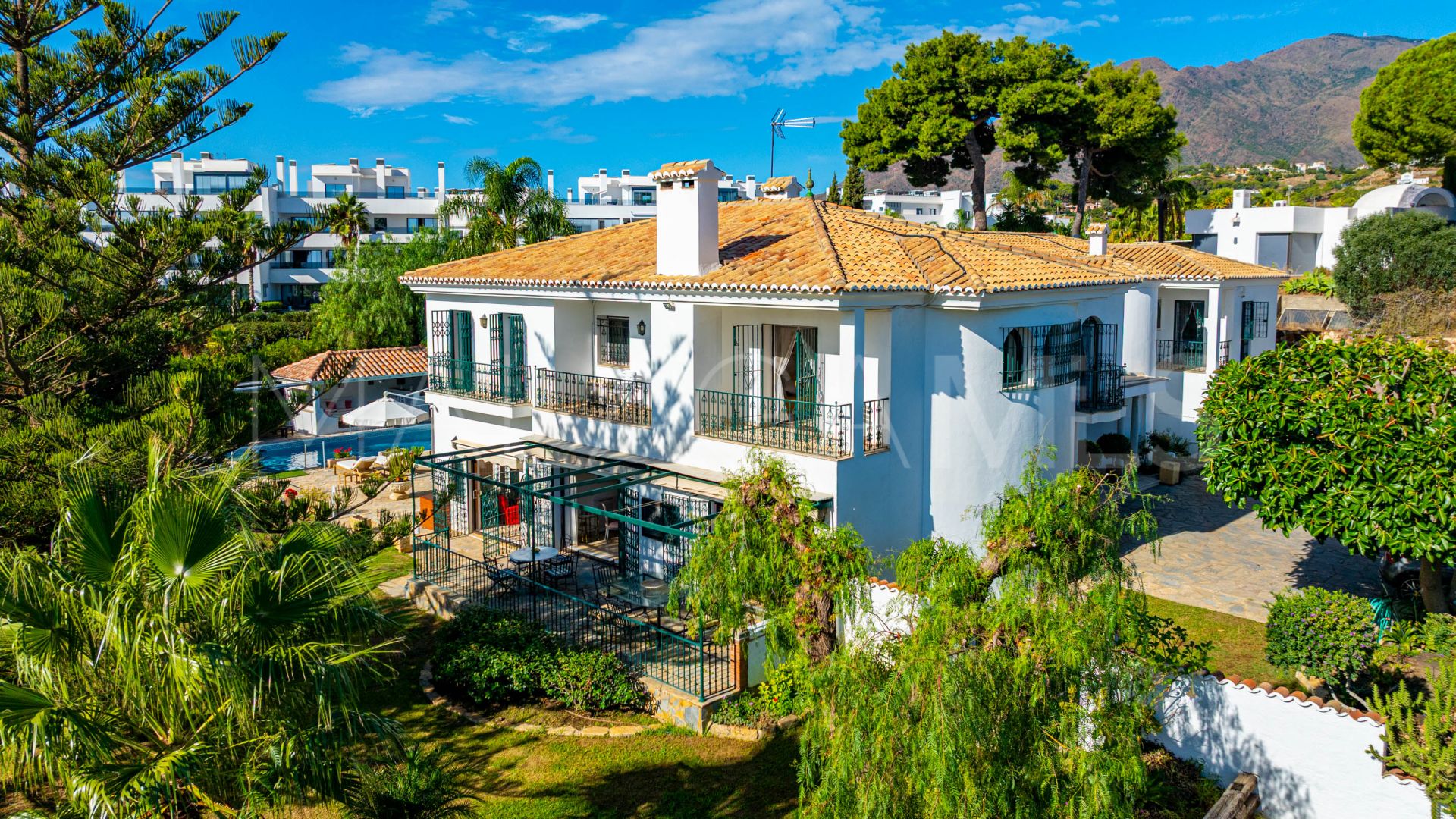 7 bedrooms Altos de Estepona country house for sale