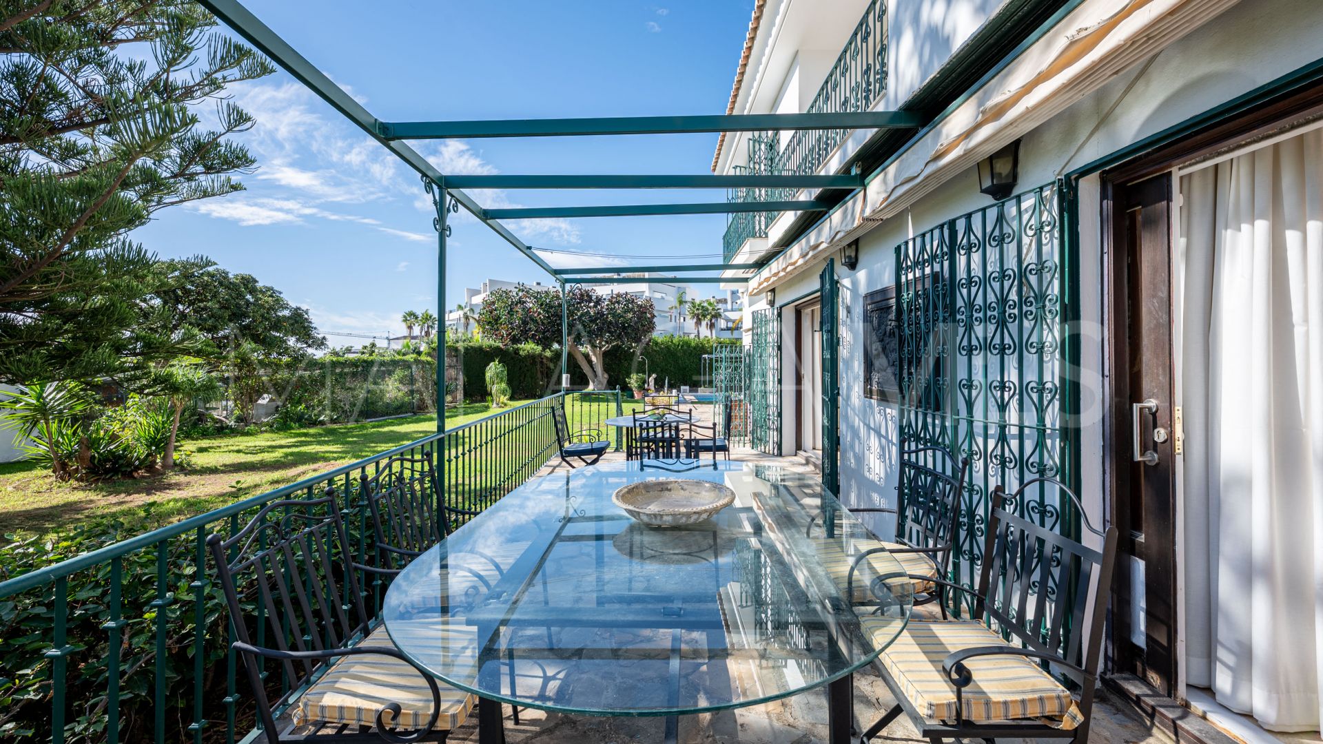 Landhaus for sale in Los Reales - Sierra Estepona