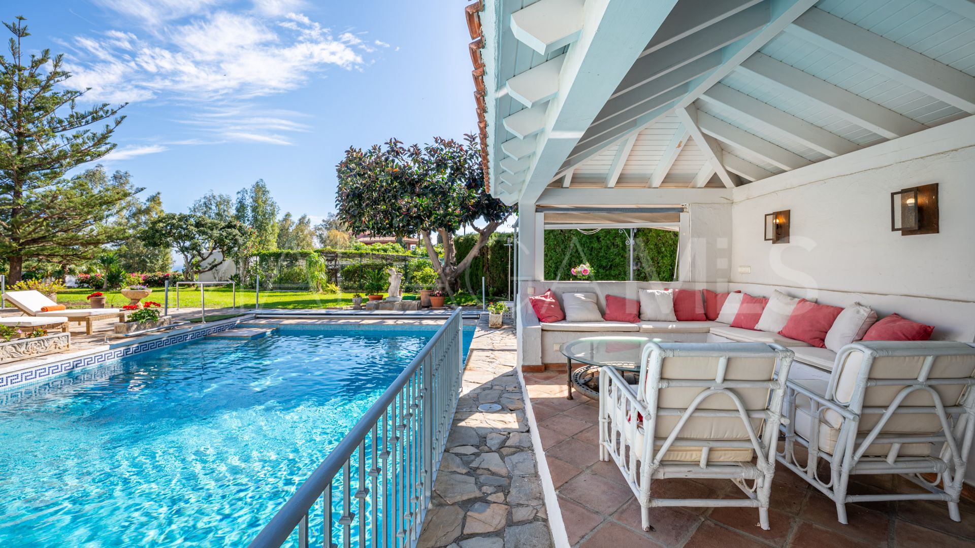 Landhaus for sale in Los Reales - Sierra Estepona