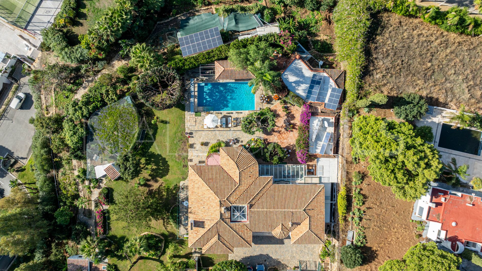 Landhaus for sale in Los Reales - Sierra Estepona