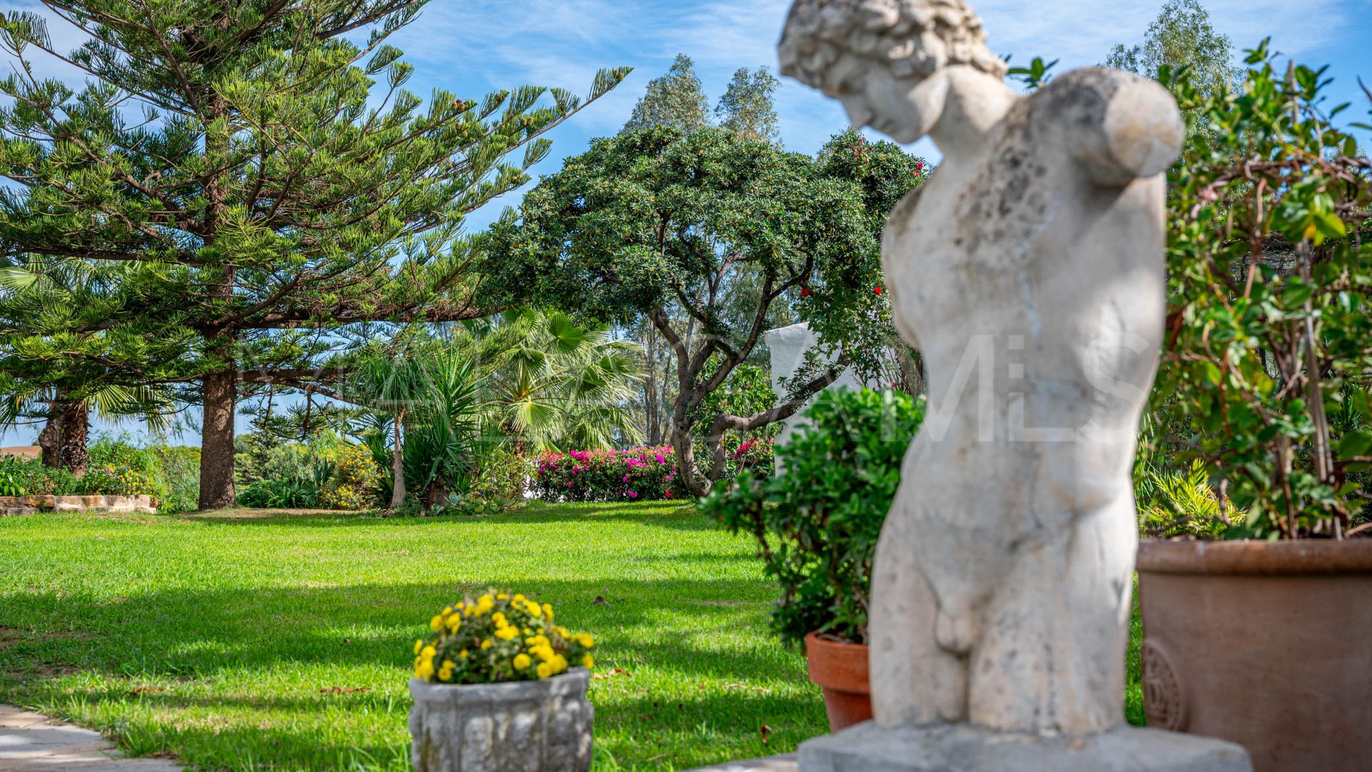 Landhaus for sale in Los Reales - Sierra Estepona