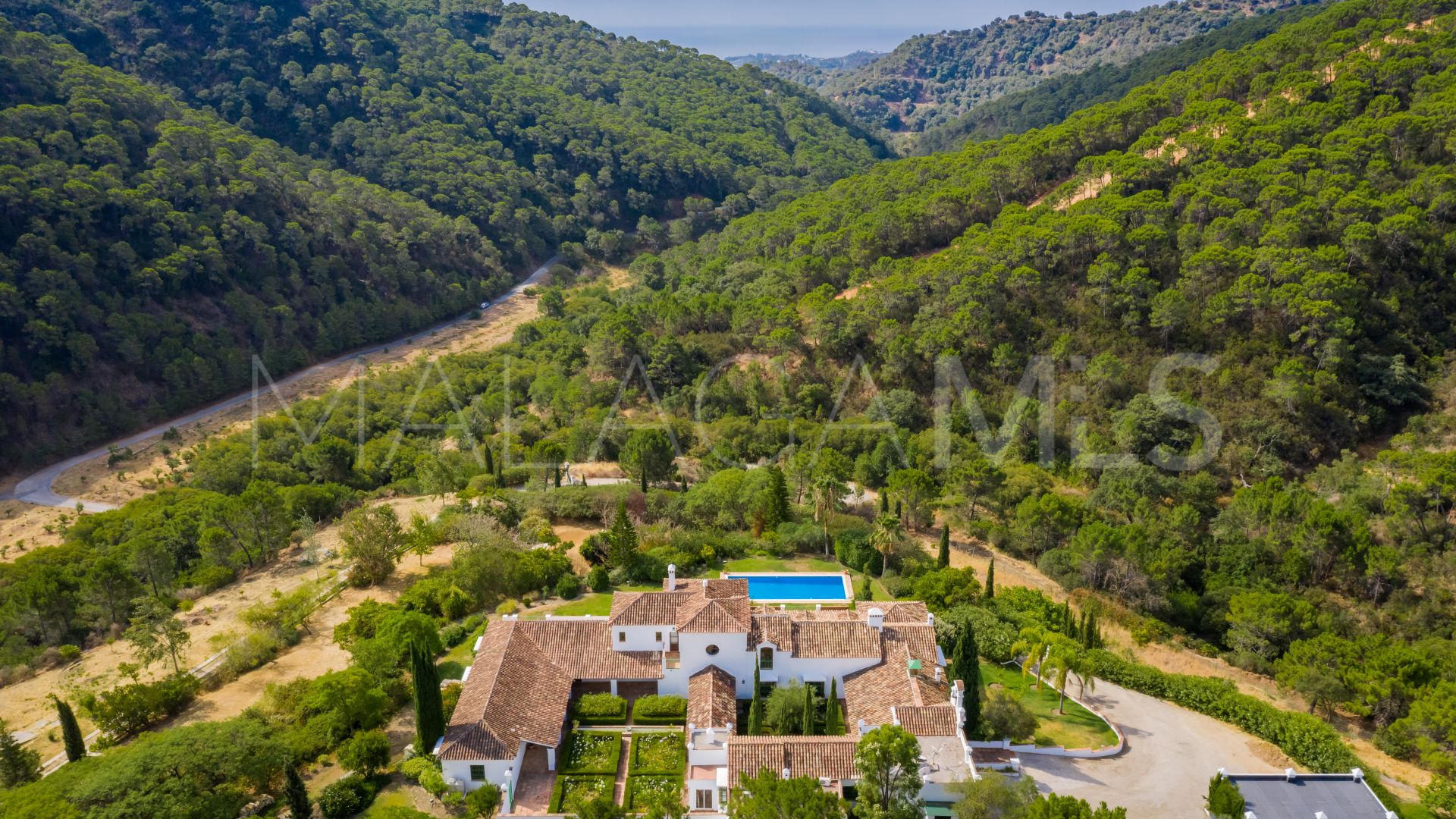 Cortijo for sale in Estepona