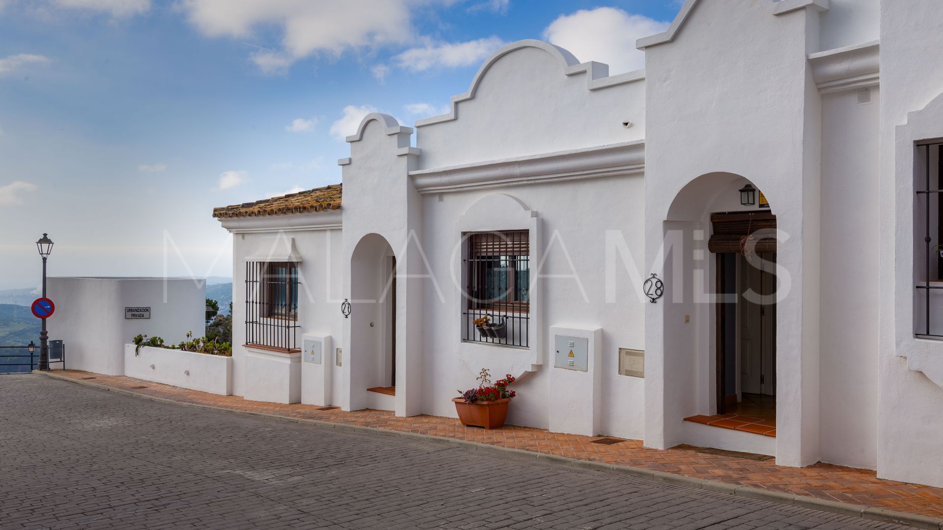 Haus for sale in Casares