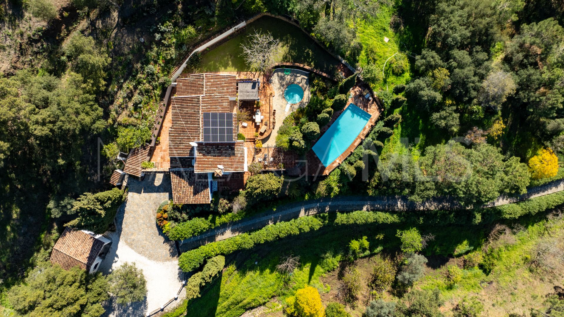 Landhaus for sale in Casares Montaña