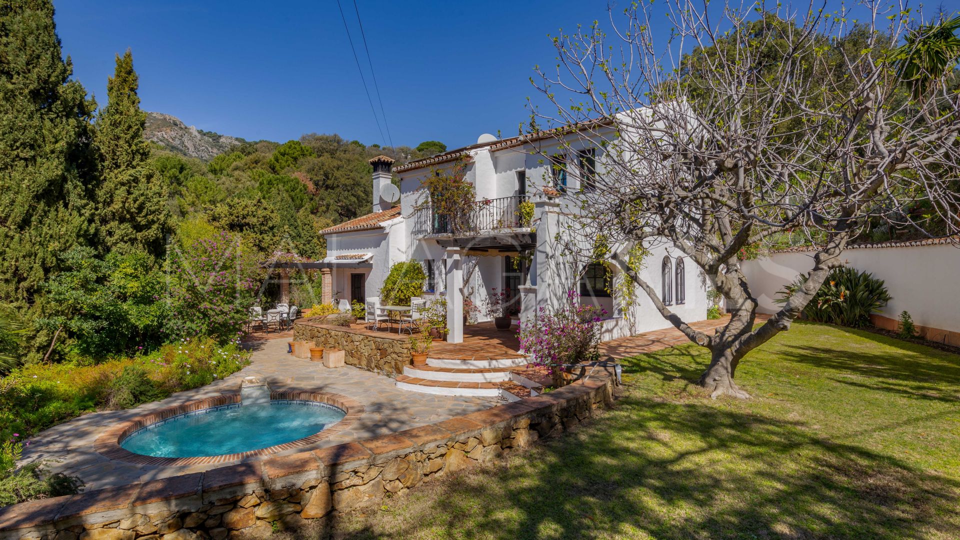 Country house in Casares Montaña for sale