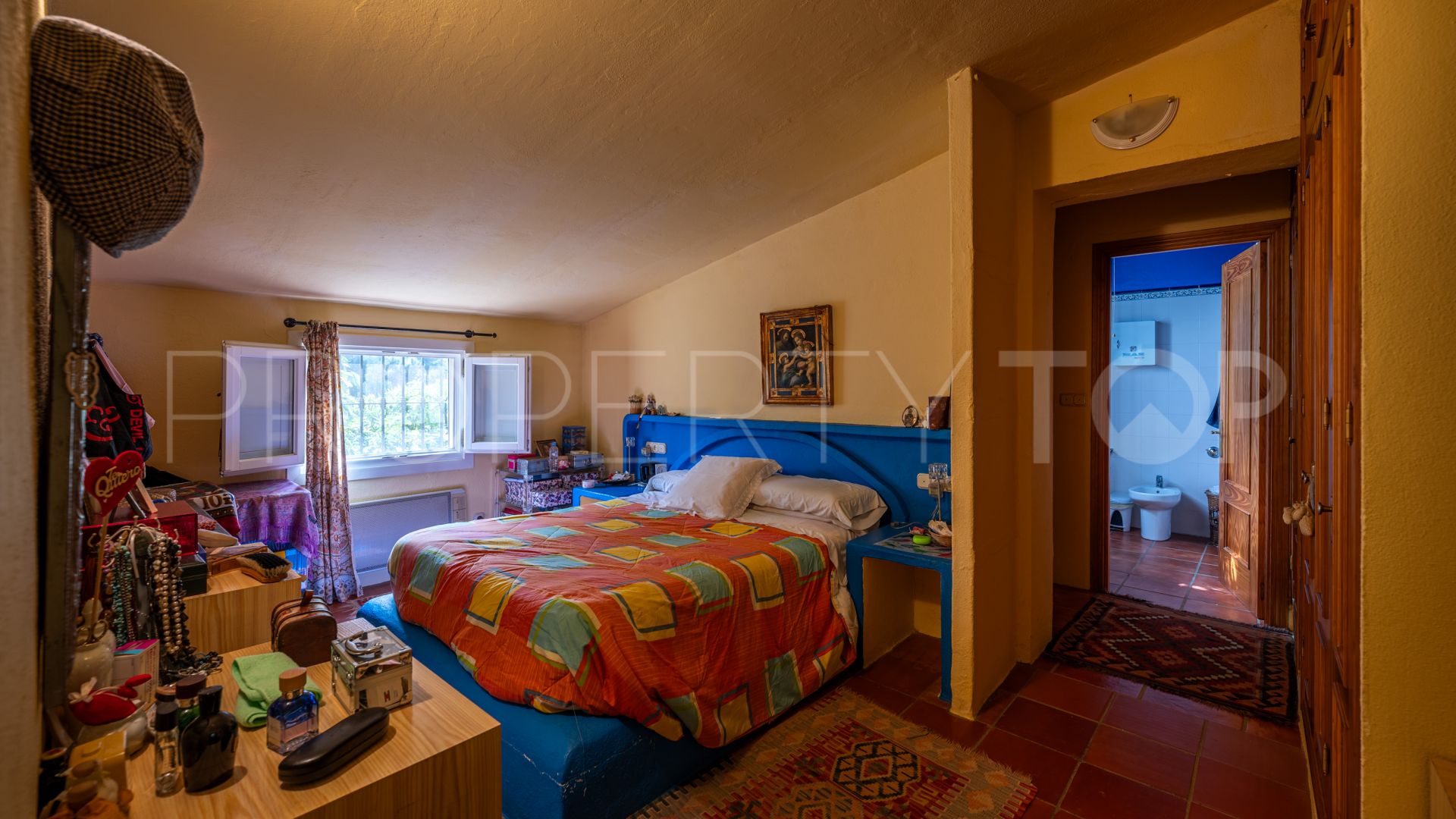 Cortijo for sale in Gaucin with 8 bedrooms