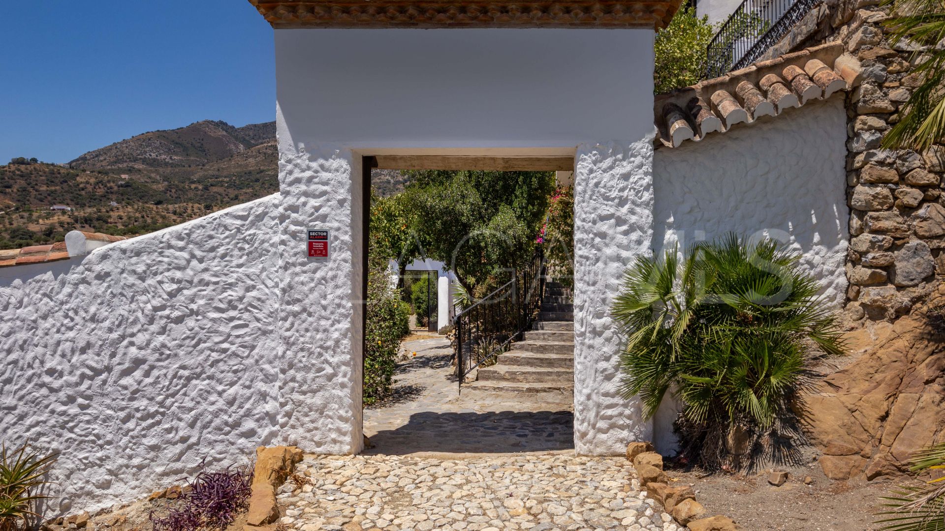 Cortijo for sale in Casarabonela