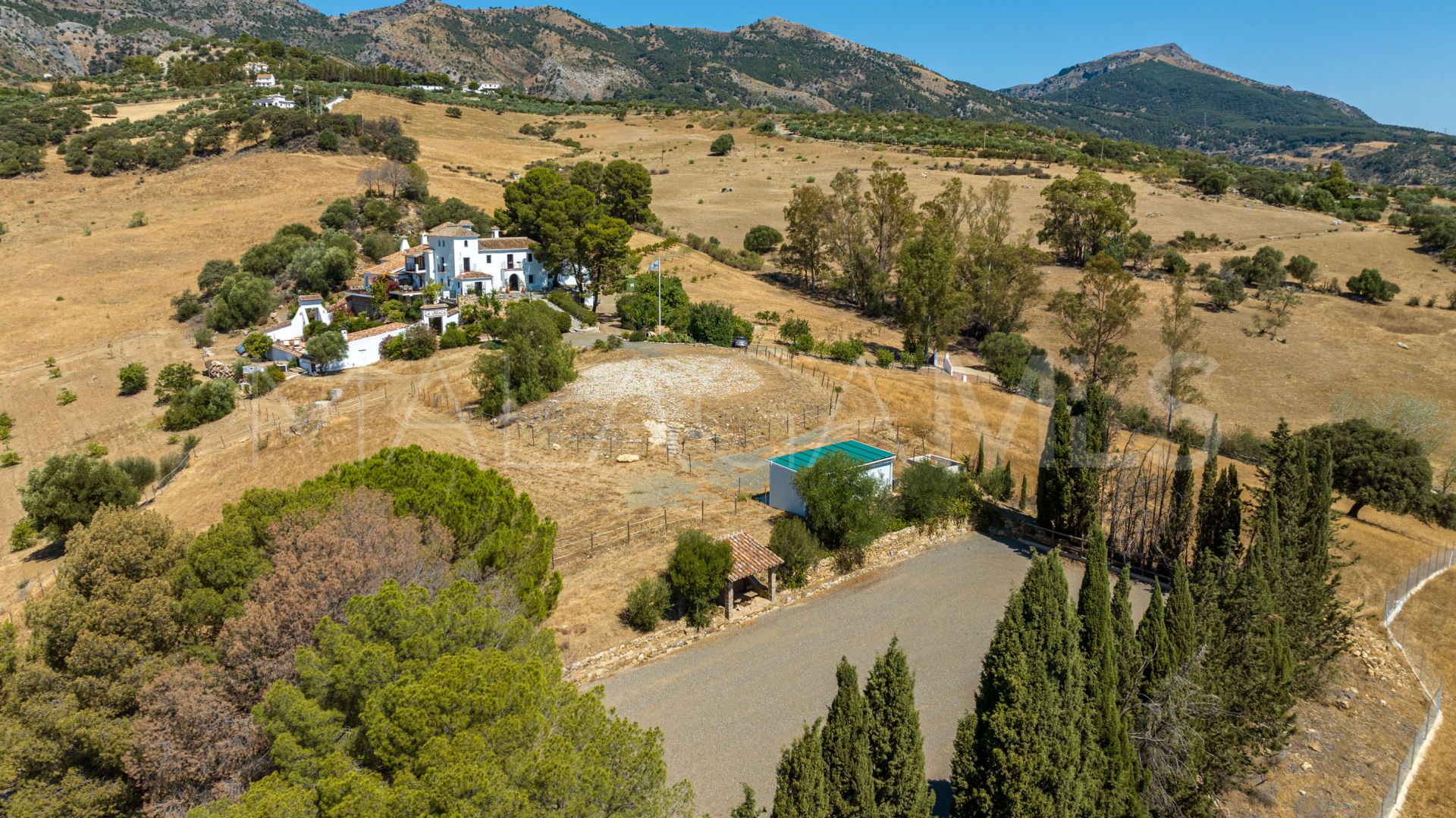 Buy cortijo in Casarabonela