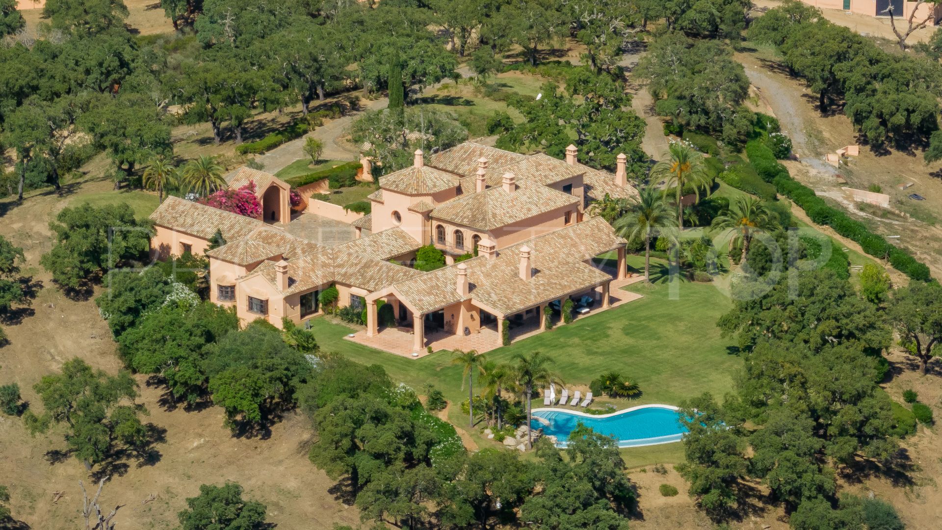 Marbella, cortijo a la venta