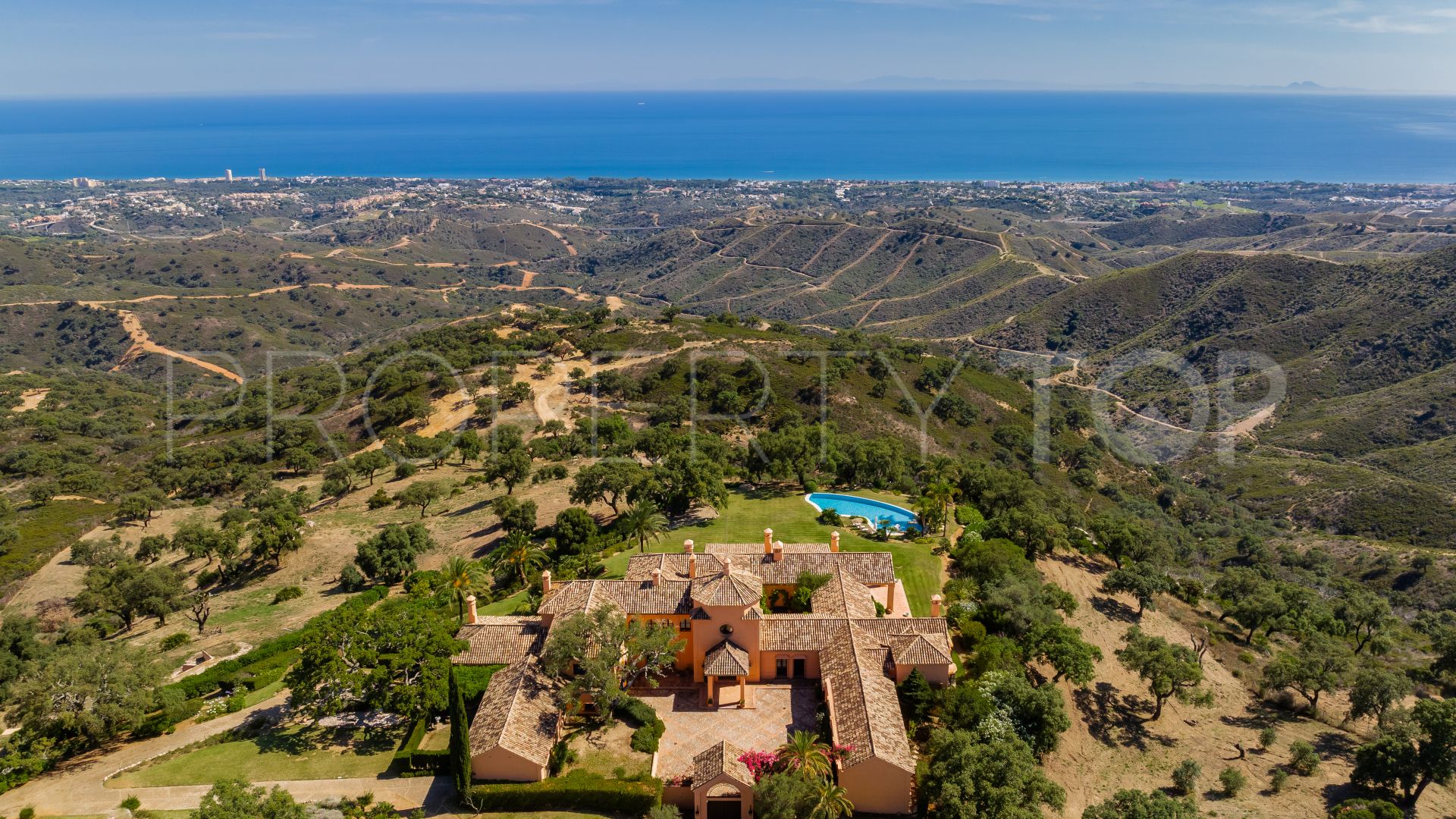 Marbella, cortijo a la venta