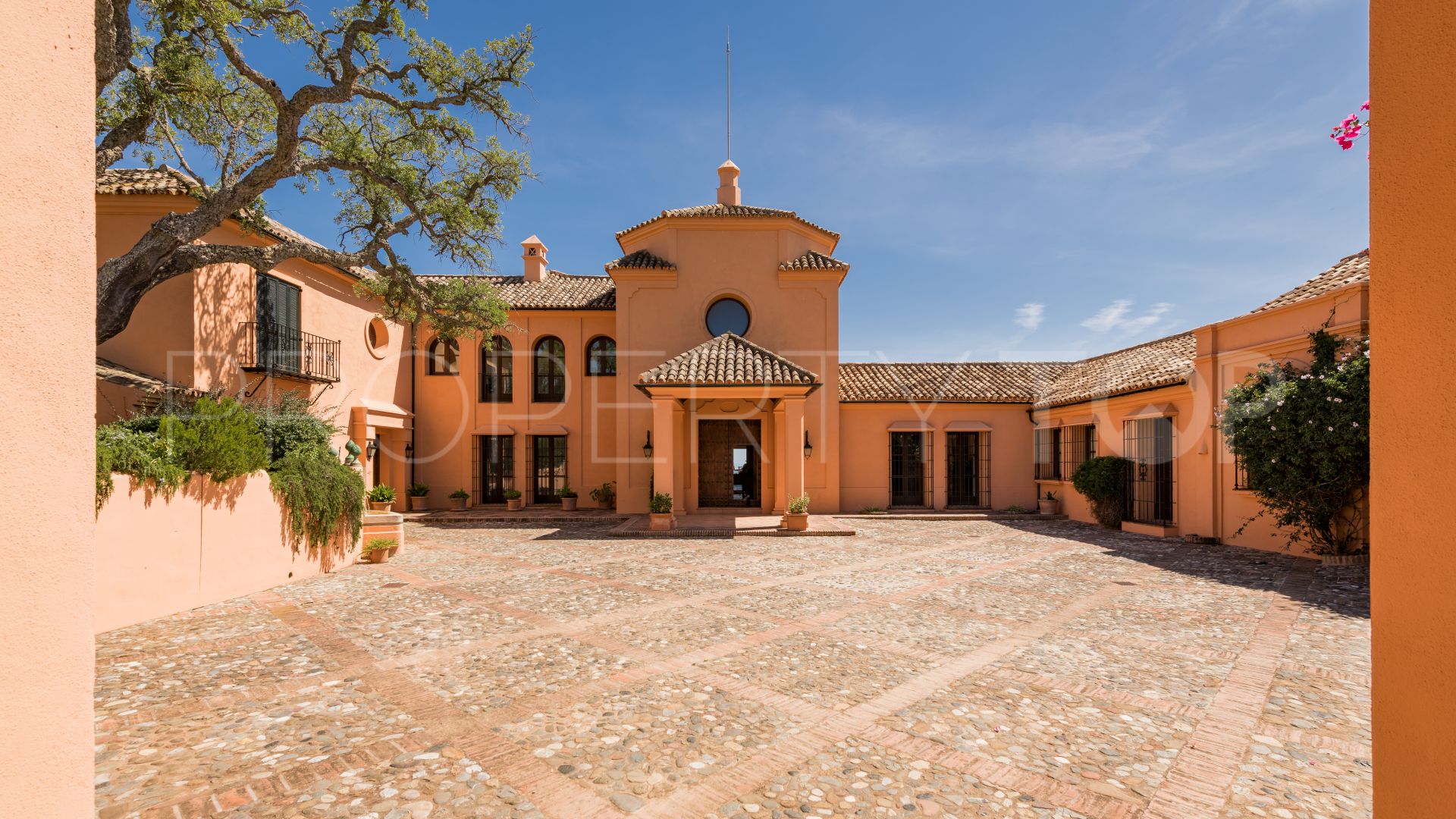 Marbella, cortijo a la venta