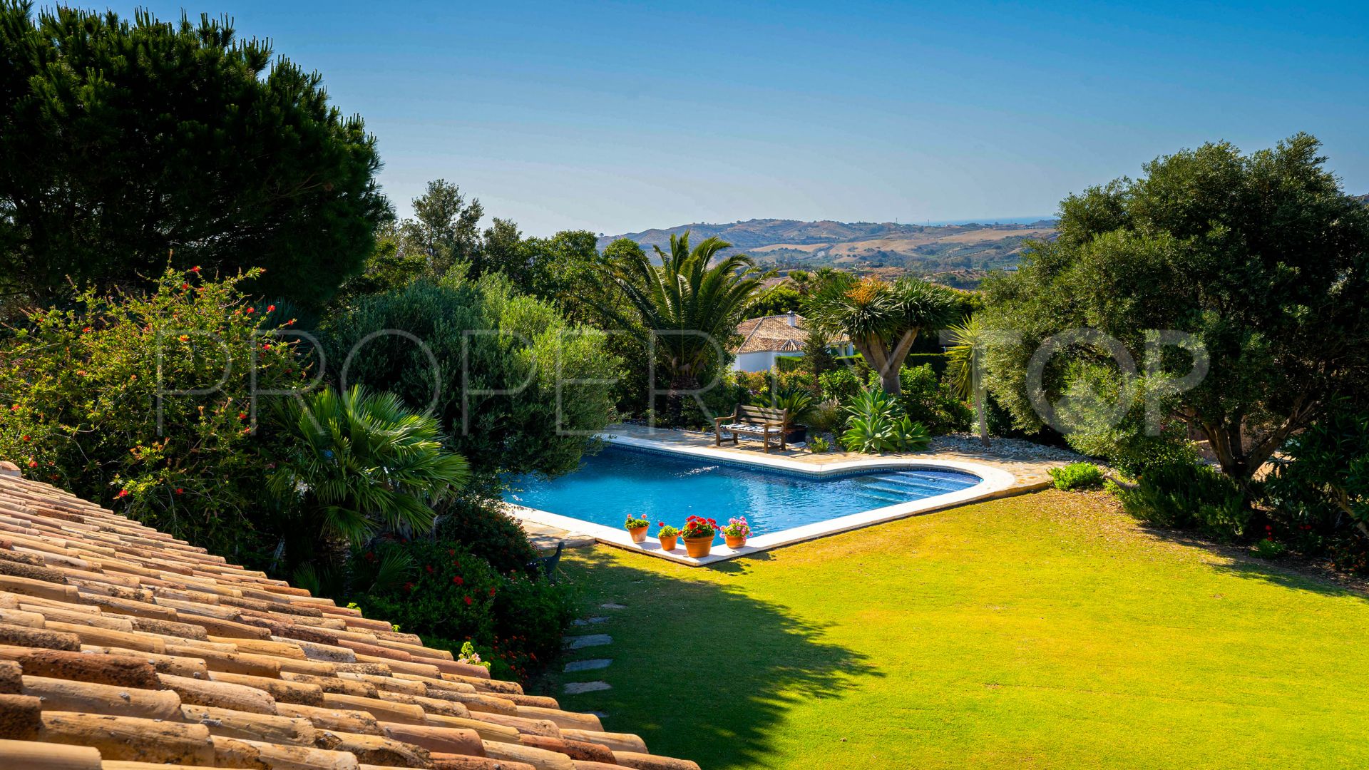 Buy country house in Mijas