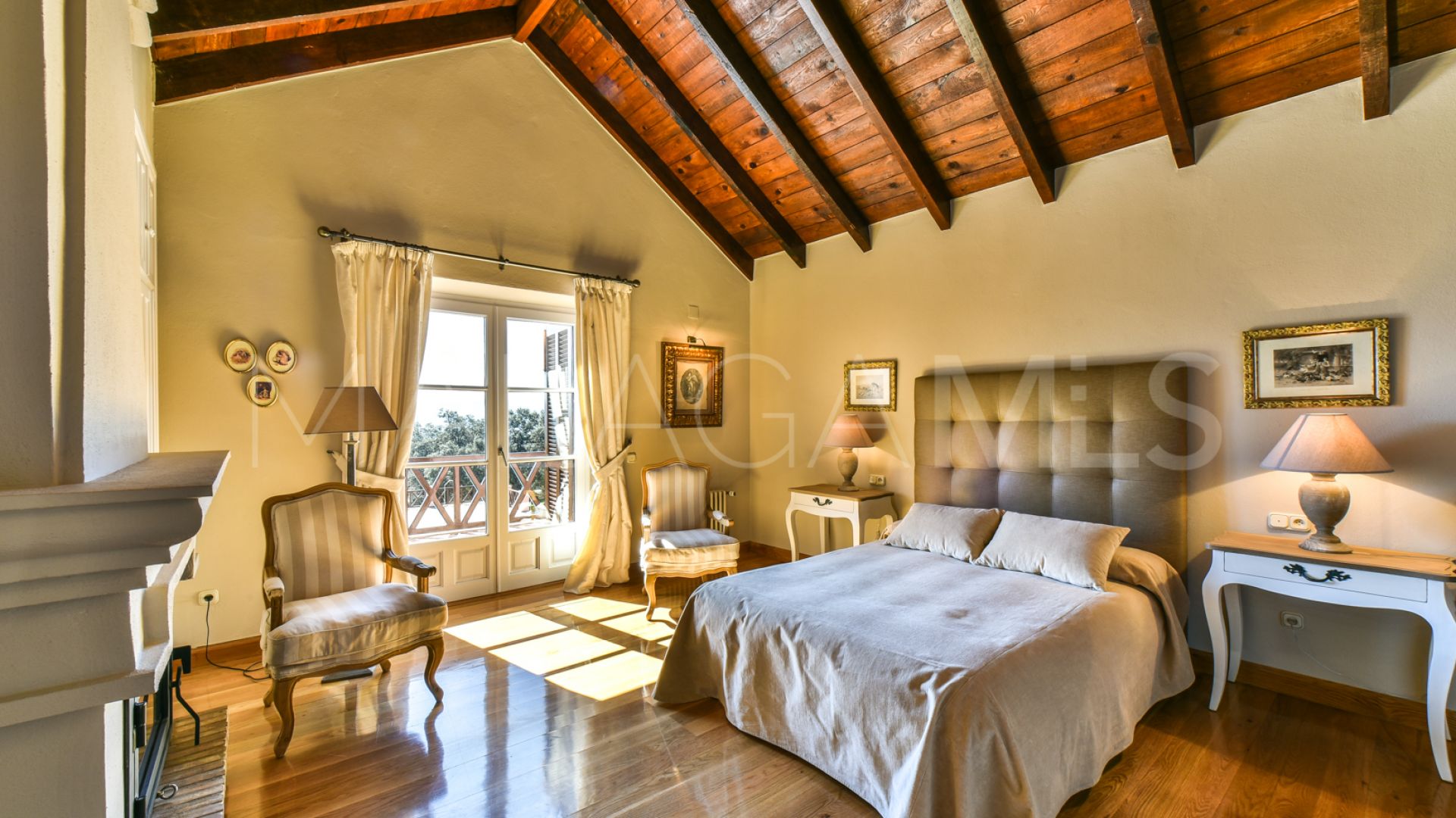 Buy cortijo with 9 bedrooms in Ronda