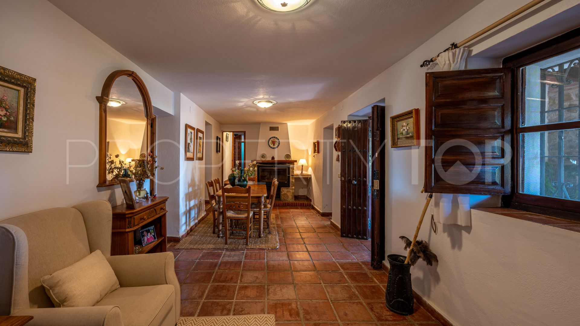 Finca for sale in Casarabonela with 6 bedrooms