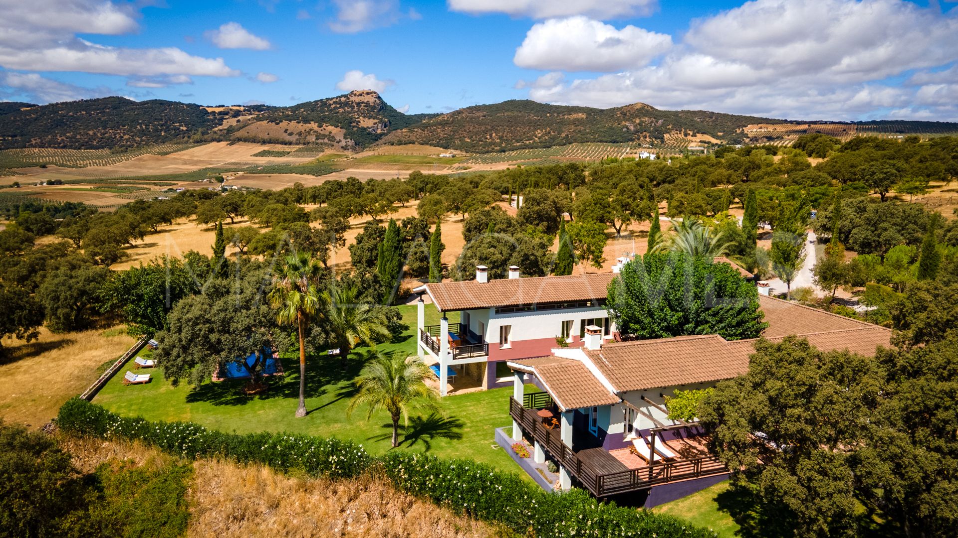 For sale Ronda country house with 10 bedrooms