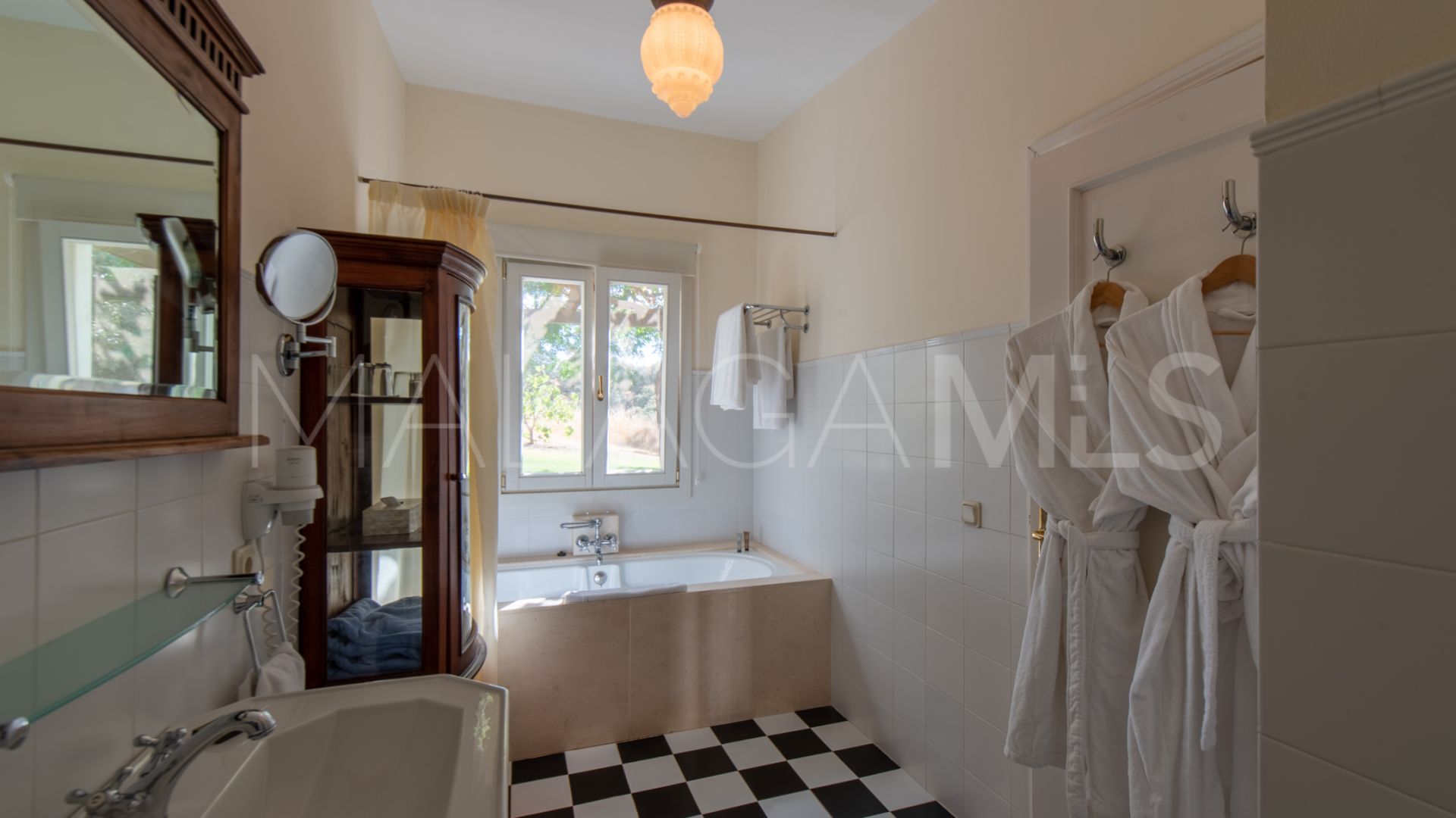 For sale Ronda country house with 10 bedrooms