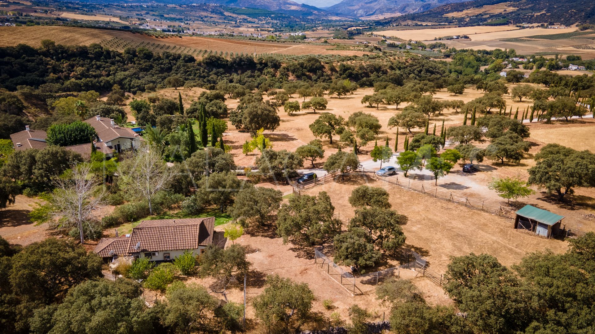 For sale Ronda country house with 10 bedrooms