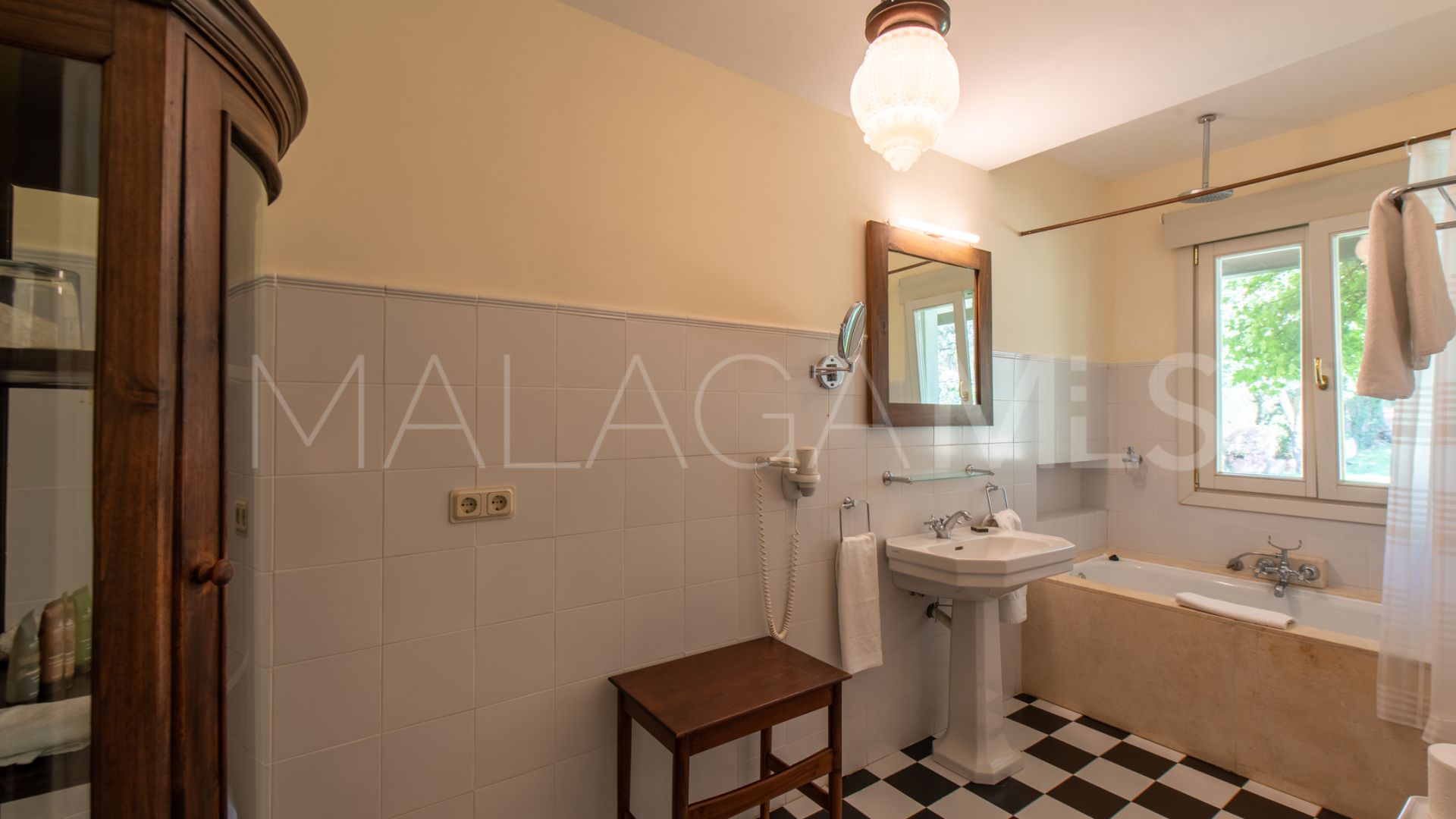 For sale Ronda country house with 10 bedrooms