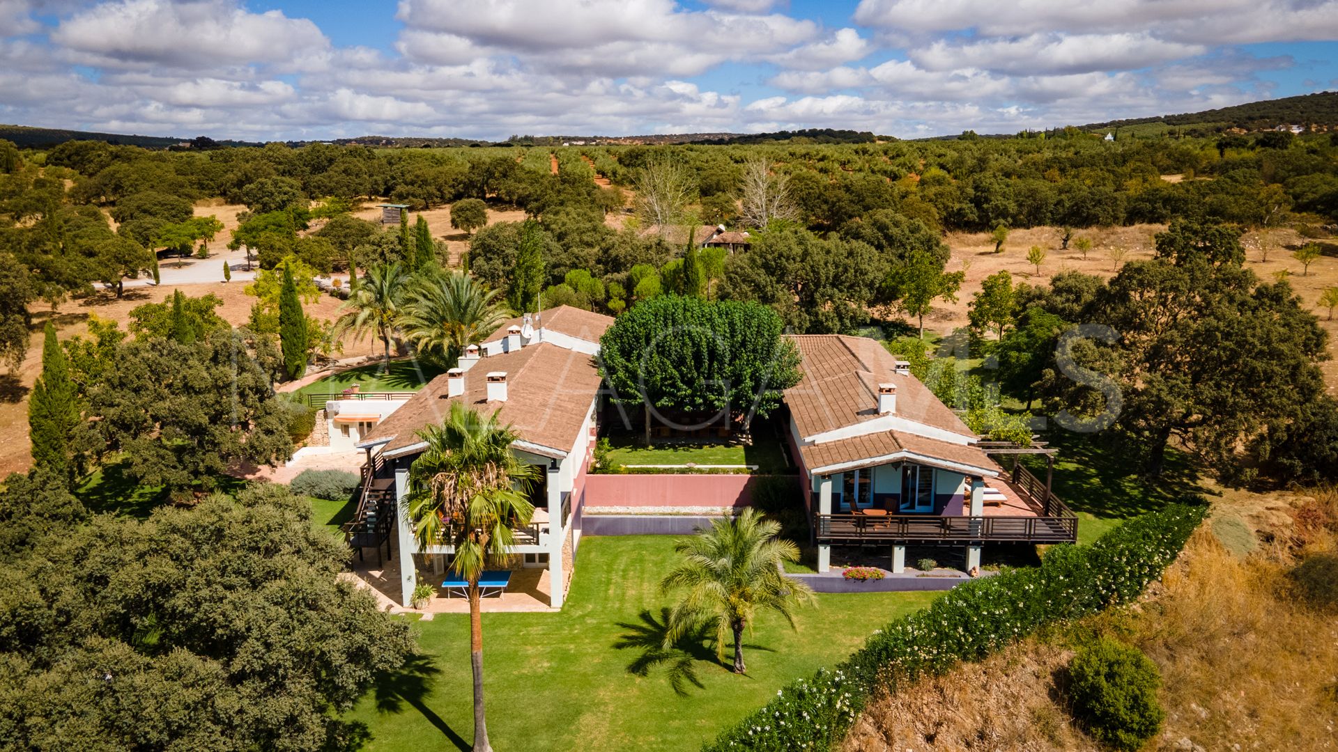 For sale Ronda country house with 10 bedrooms