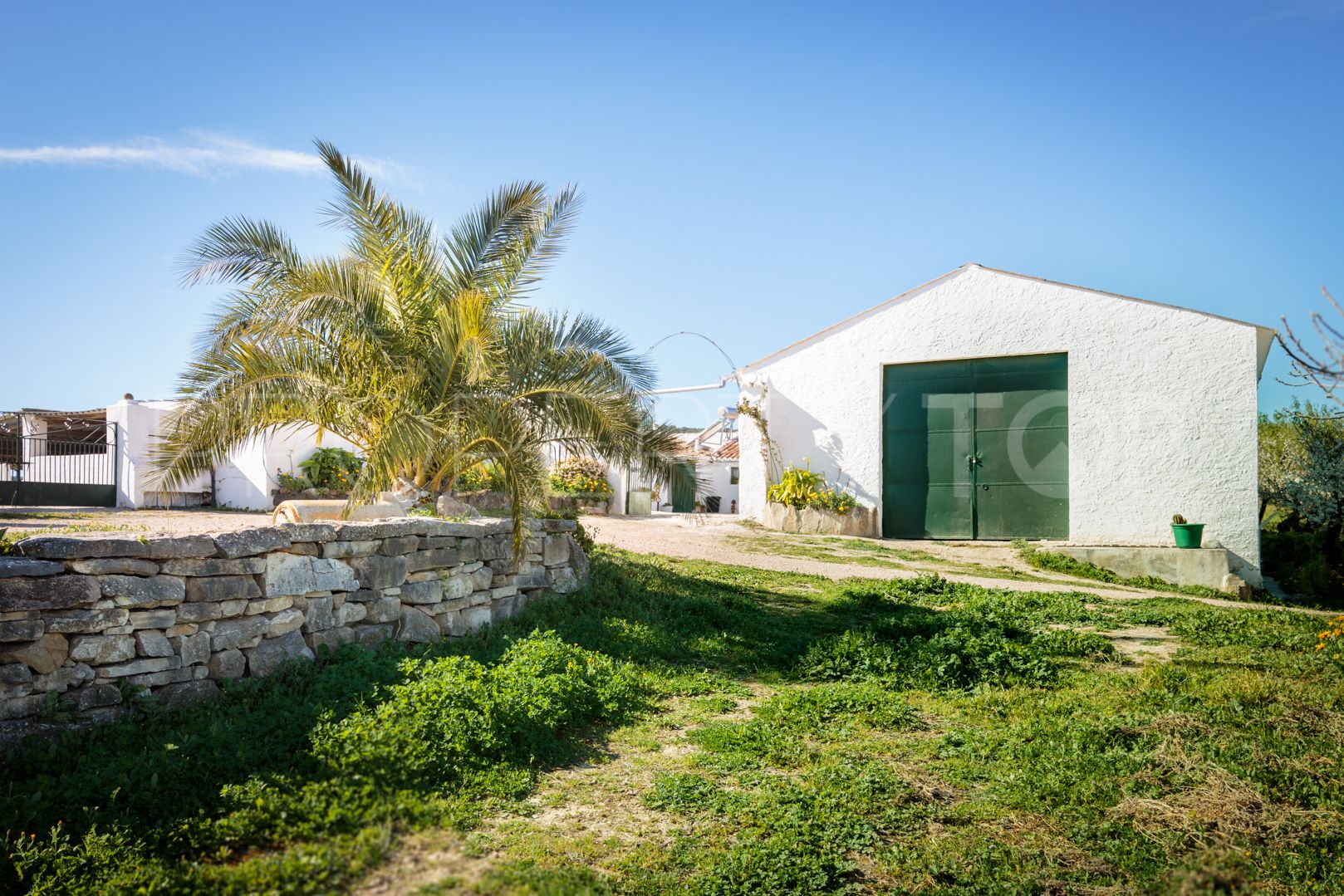 Ardales, cortijo con 5 dormitorios en venta